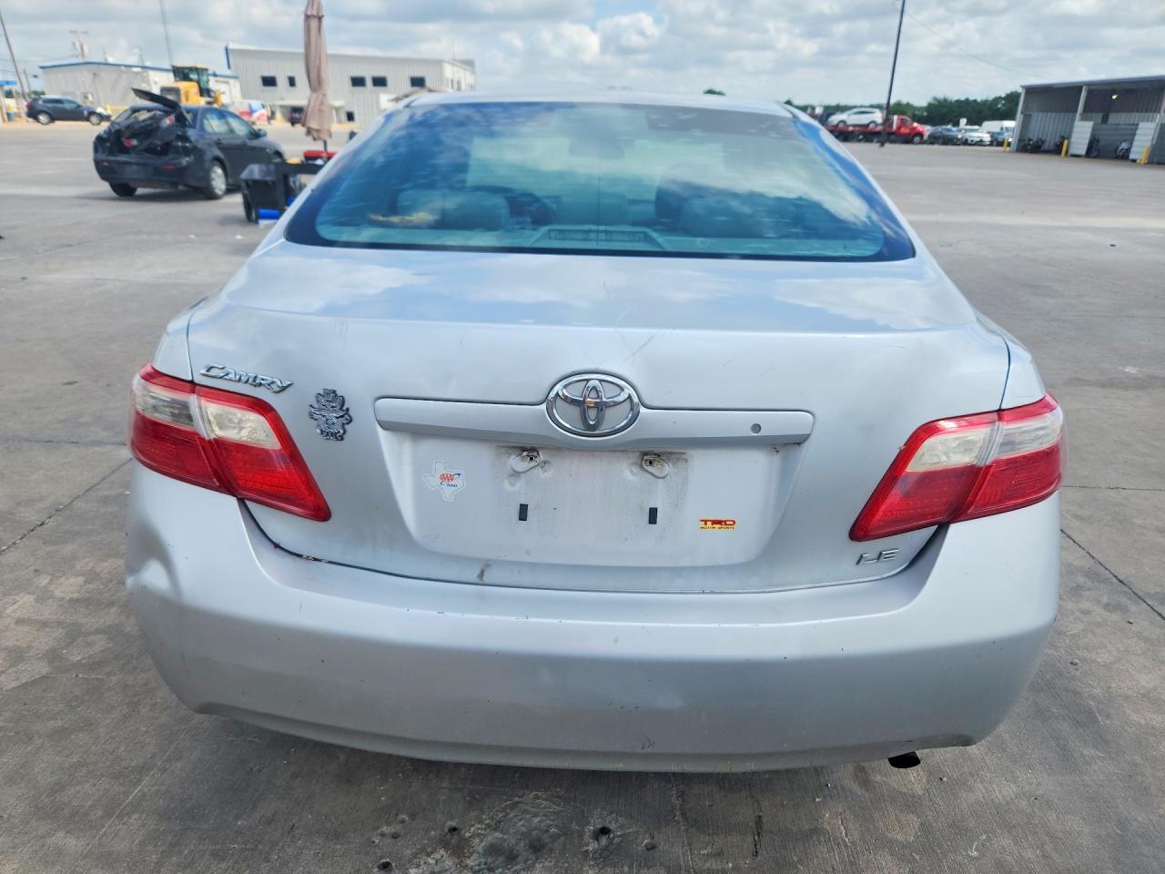 2009 Toyota Camry Le Серебряный vin: 4T1BE46K09U316428