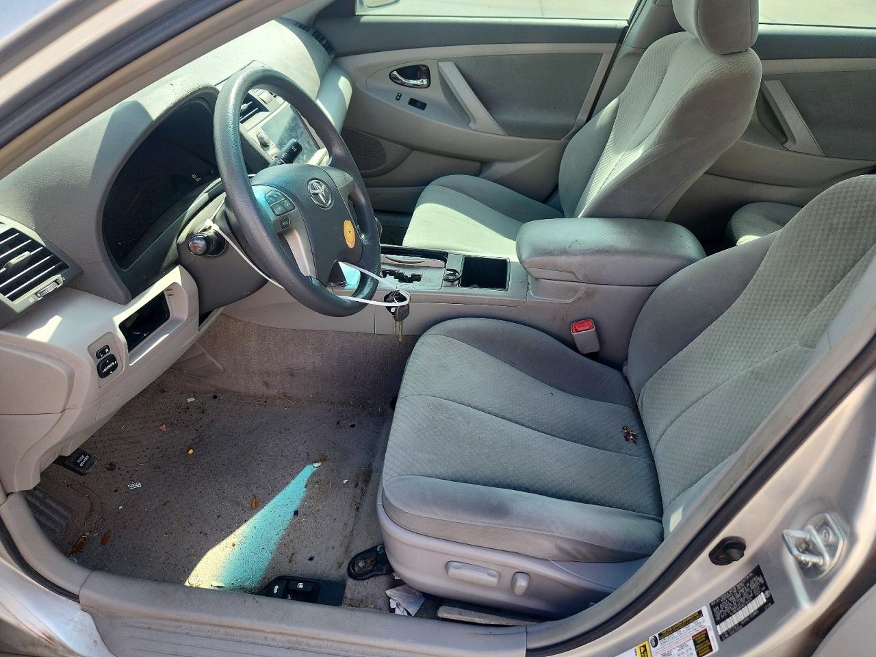 2009 Toyota Camry Le Серебряный vin: 4T1BE46K09U316428