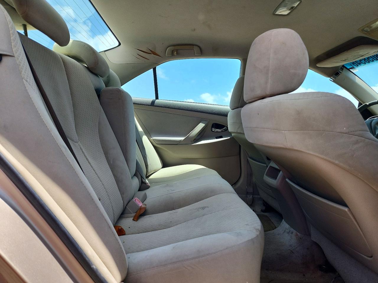 2009 Toyota Camry Base Tan vin: 4T1BE46K09U329230