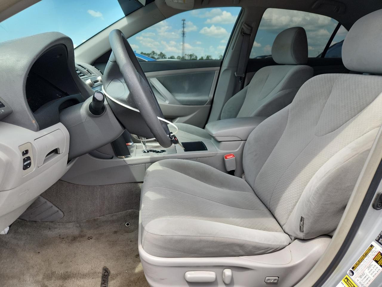 2009 Toyota Camry Le Silver vin: 4T1BE46K09U336730