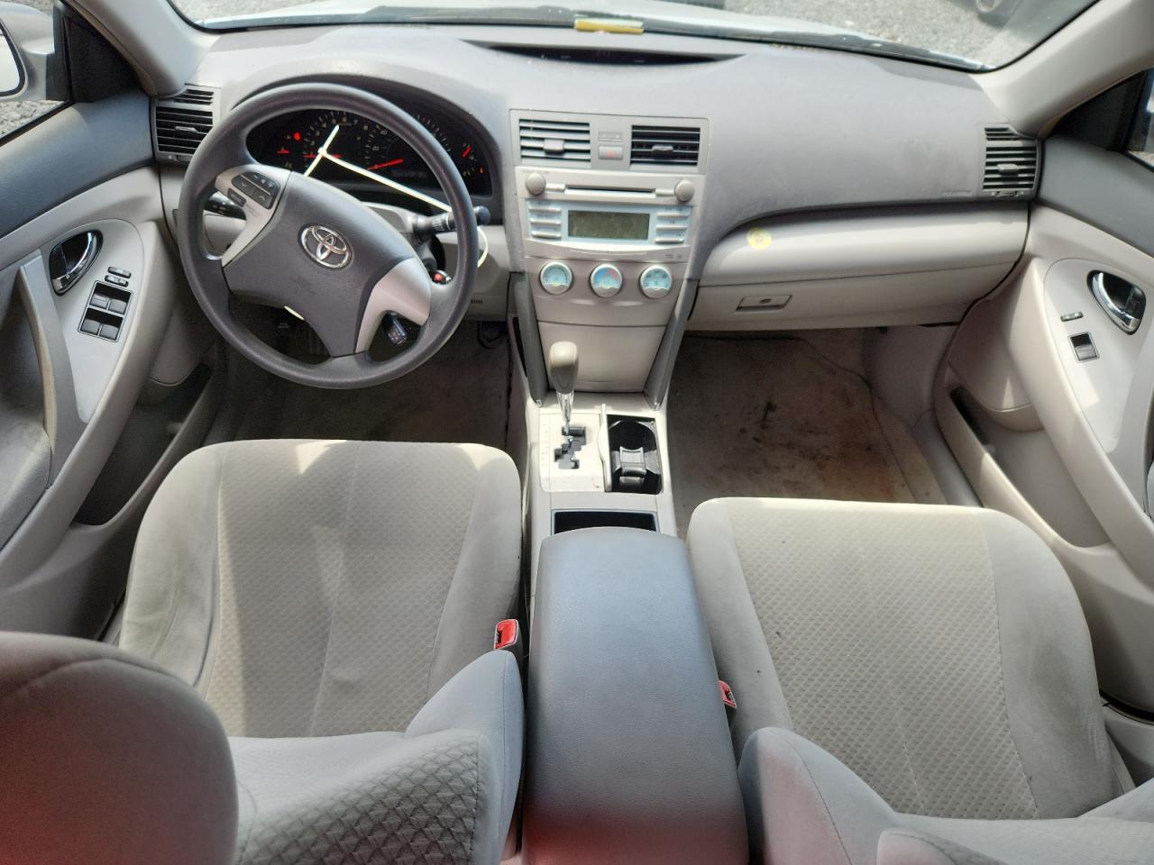 2009 Toyota Camry Le Silver vin: 4T1BE46K09U336730