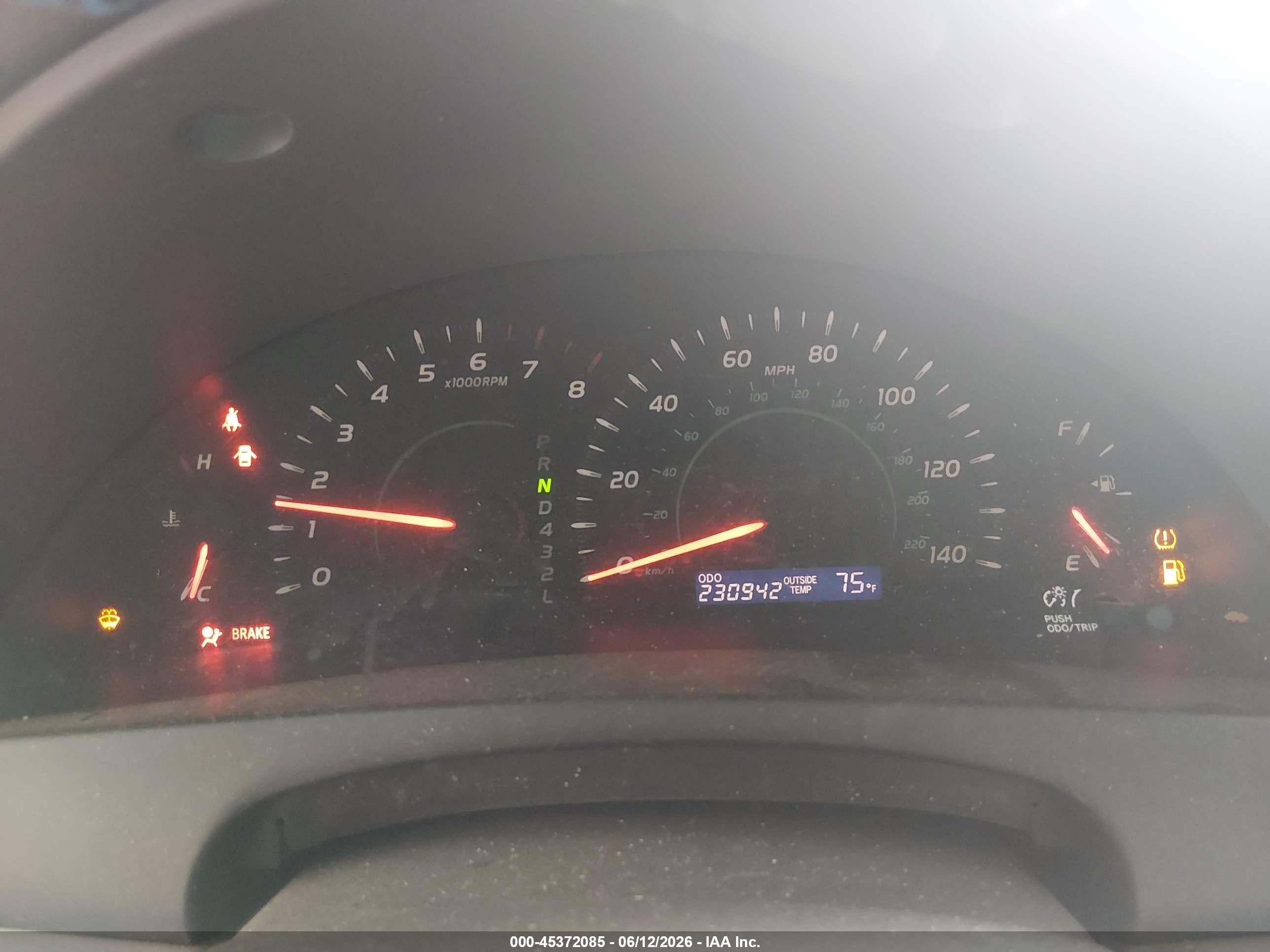 2009 Toyota Camry Le Silver vin: 4T1BE46K09U365855