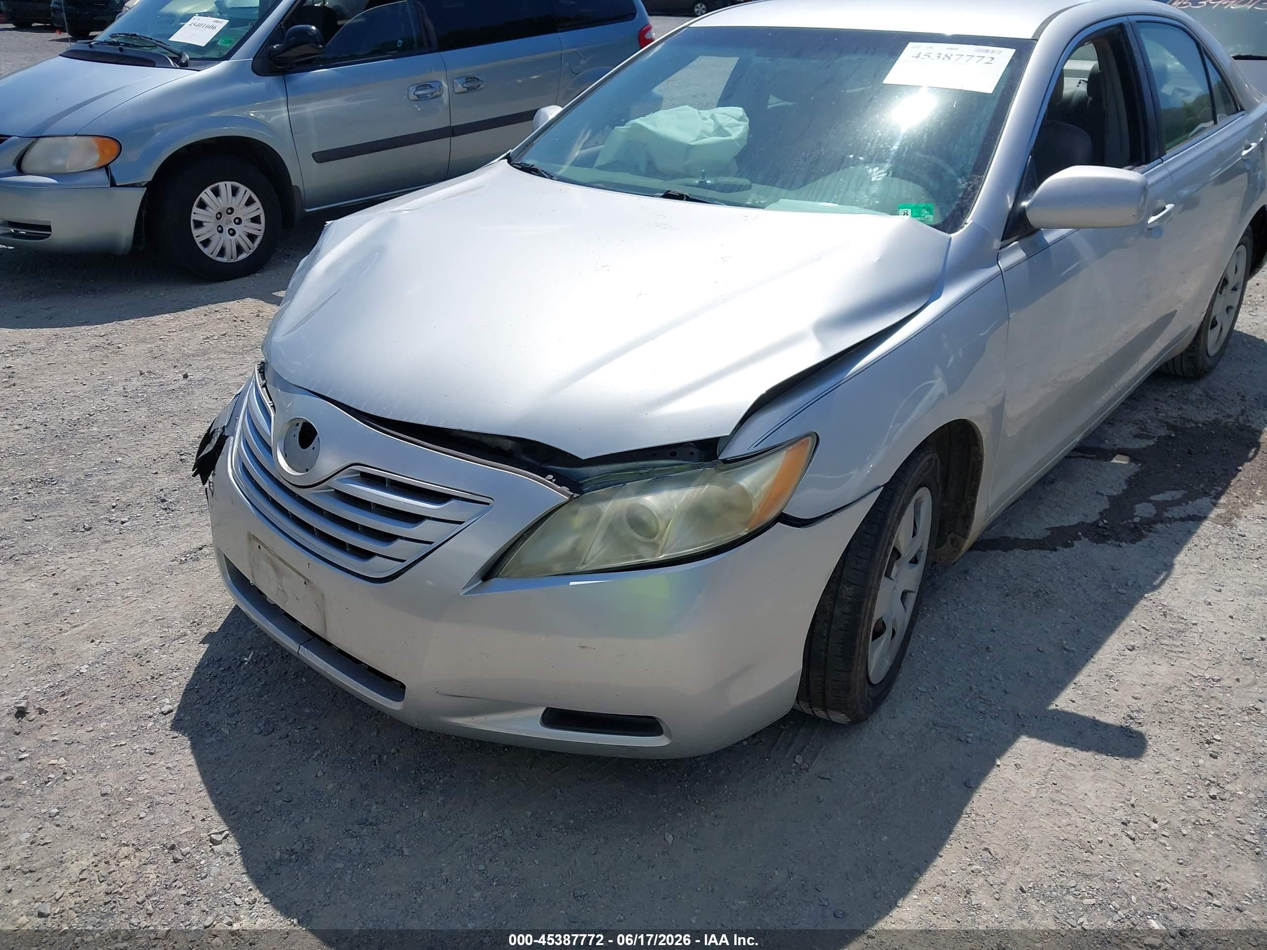 2009 Toyota Camry Le Silver vin: 4T1BE46K09U366052