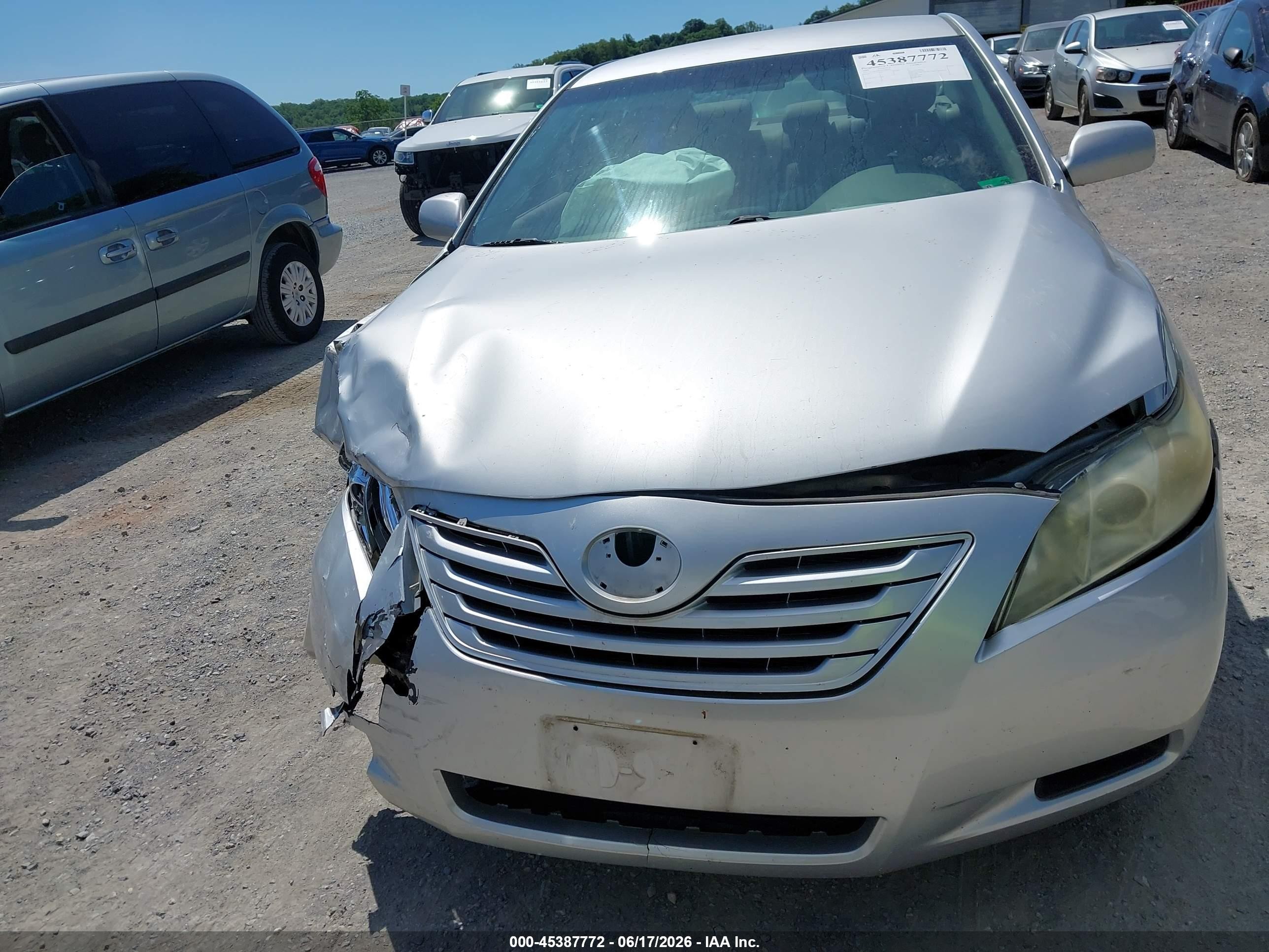 2009 Toyota Camry Le Silver vin: 4T1BE46K09U366052