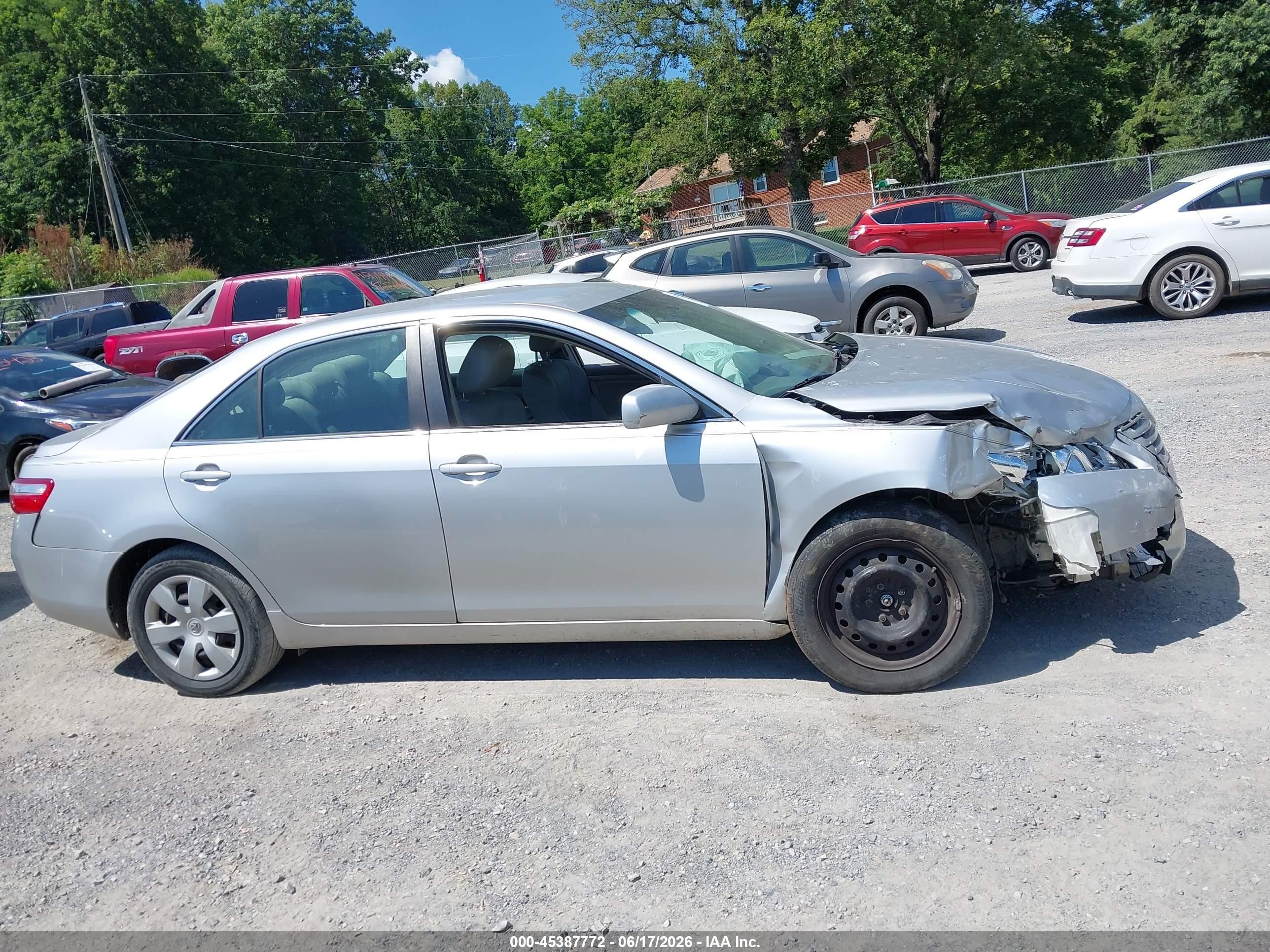 2009 Toyota Camry Le Silver vin: 4T1BE46K09U366052