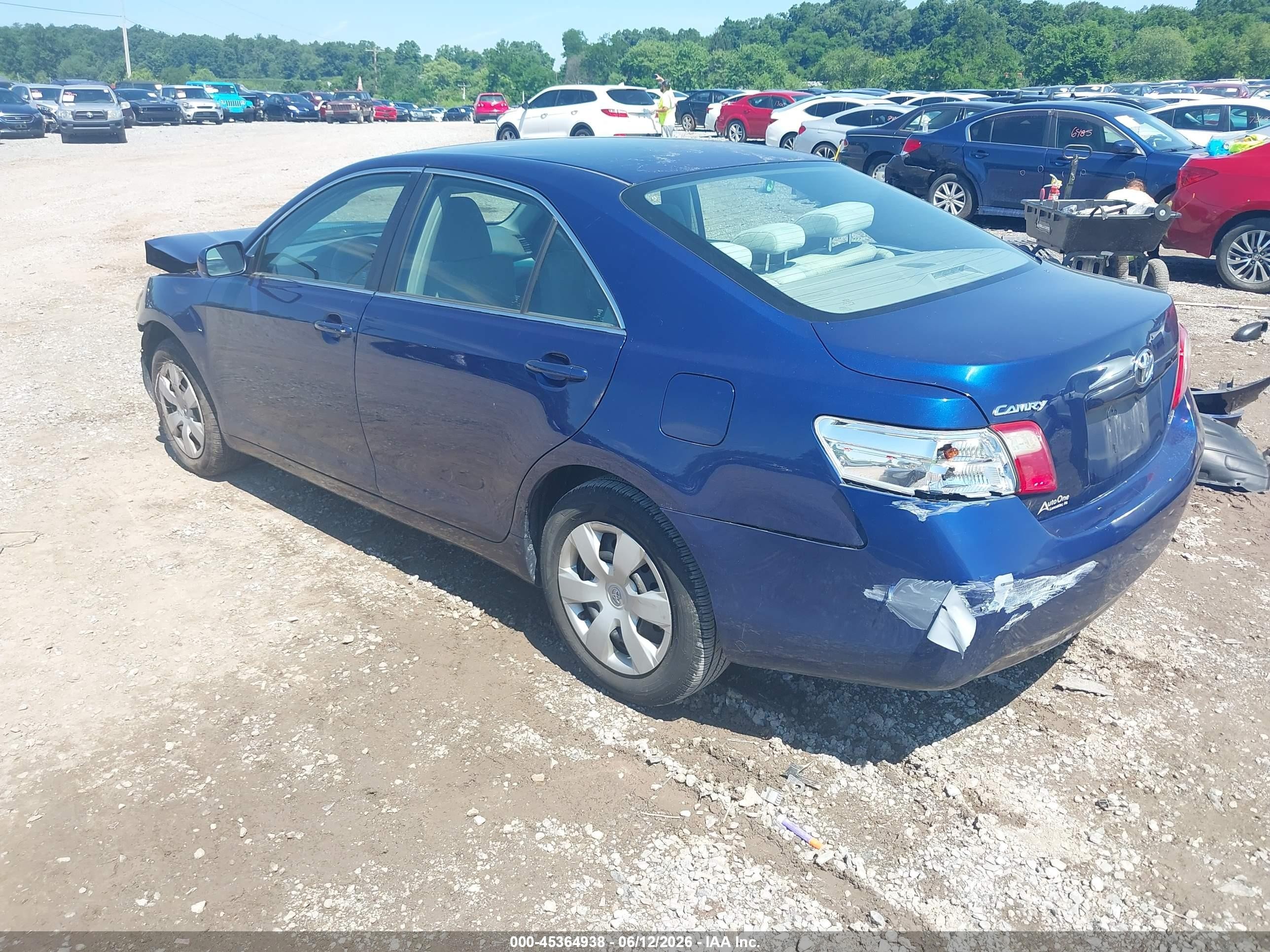 2009 Toyota Camry Le Blue vin: 4T1BE46K09U390450