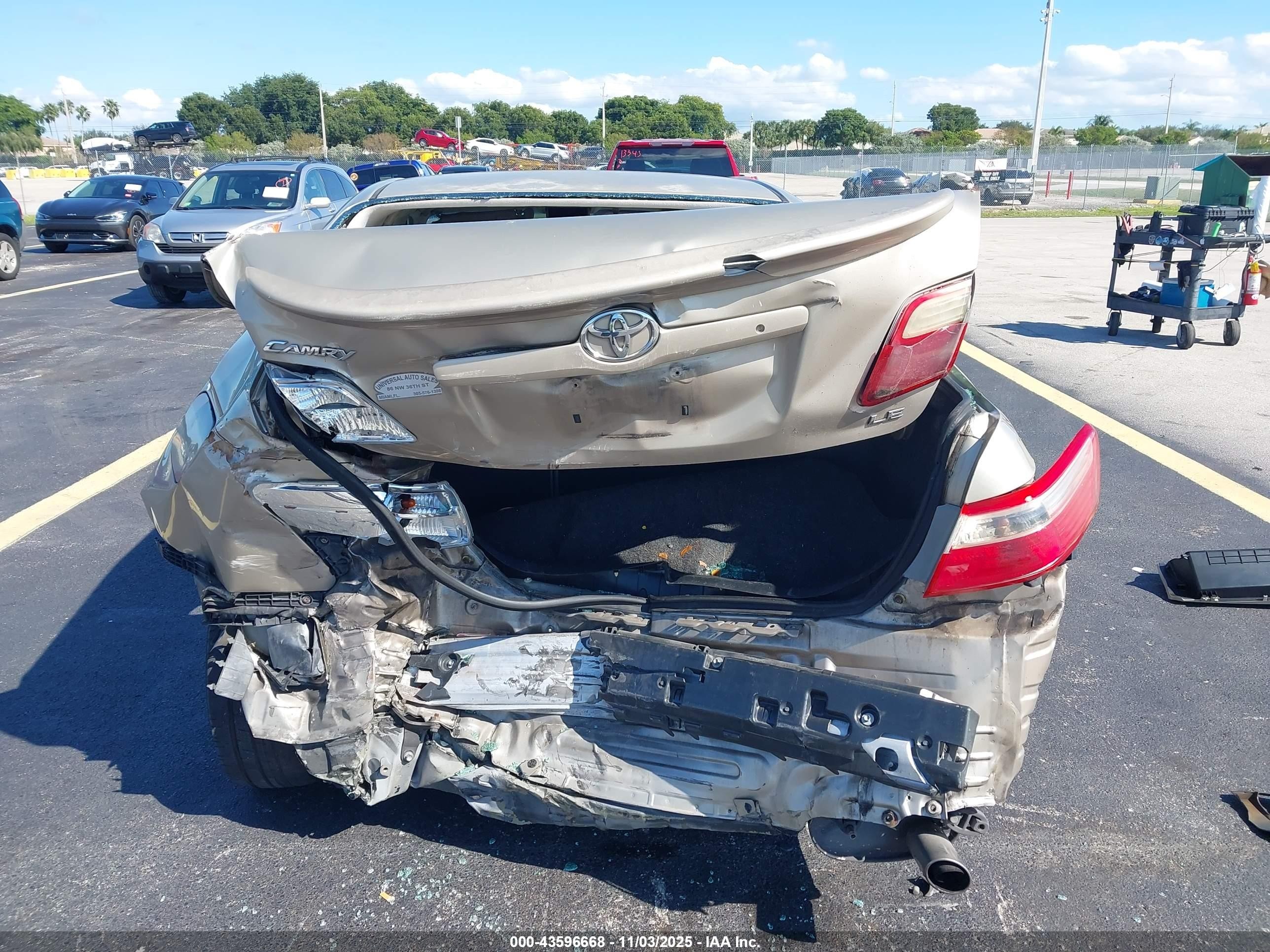 2009 Toyota Camry Le Золотой vin: 4T1BE46K09U392229