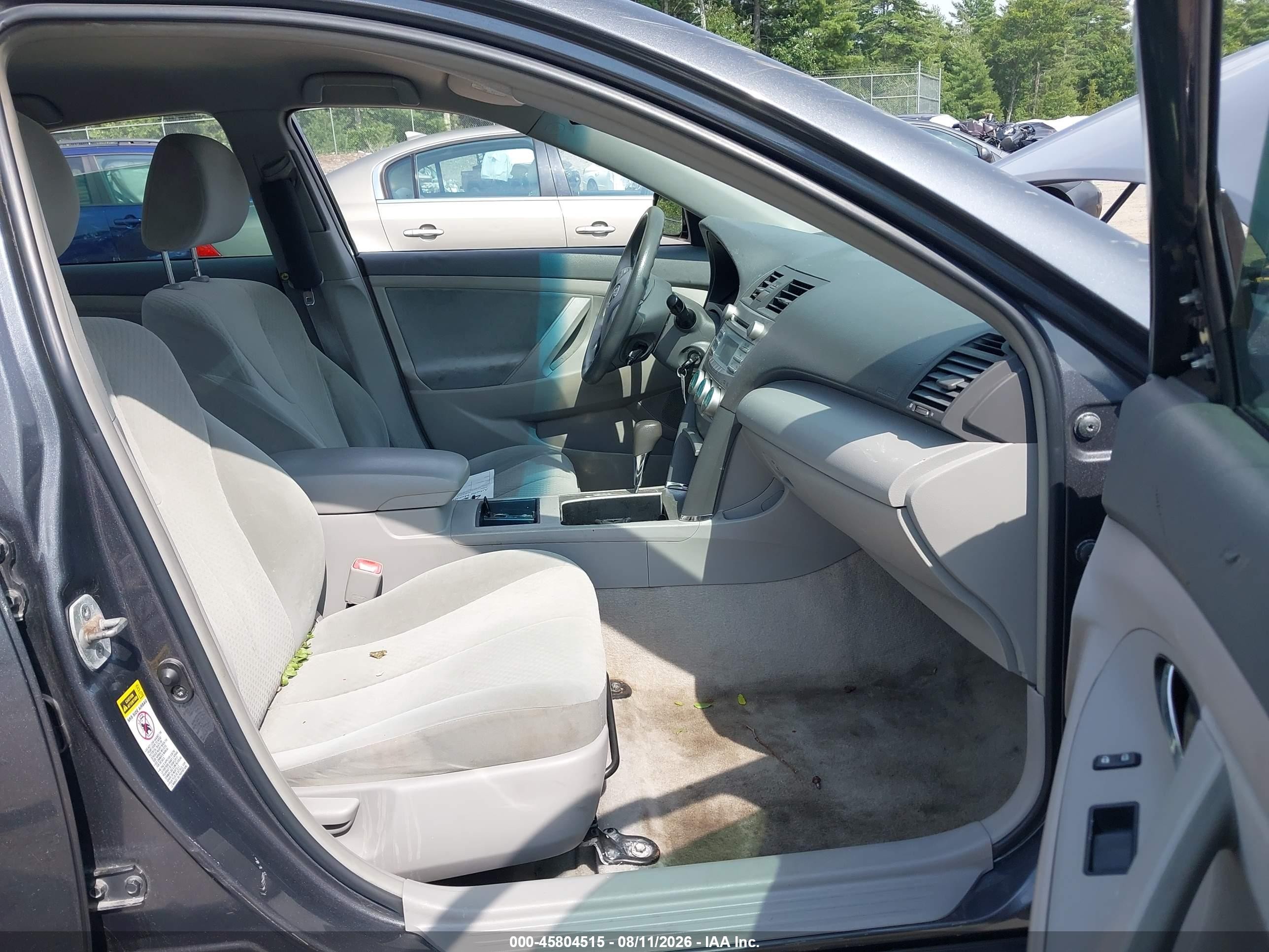 2009 Toyota Camry Le Gray vin: 4T1BE46K09U408641