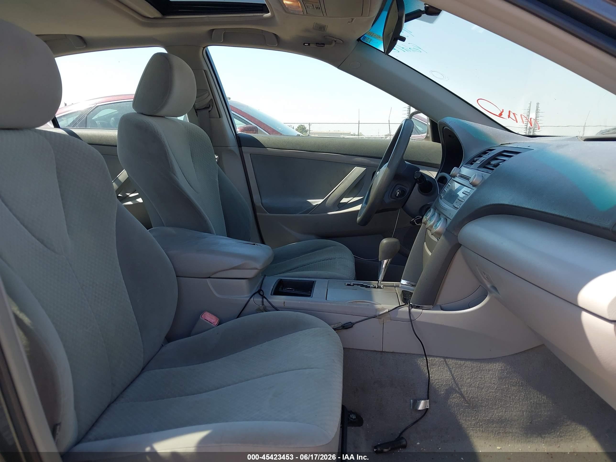 2009 Toyota Camry Le Синий vin: 4T1BE46K09U806089