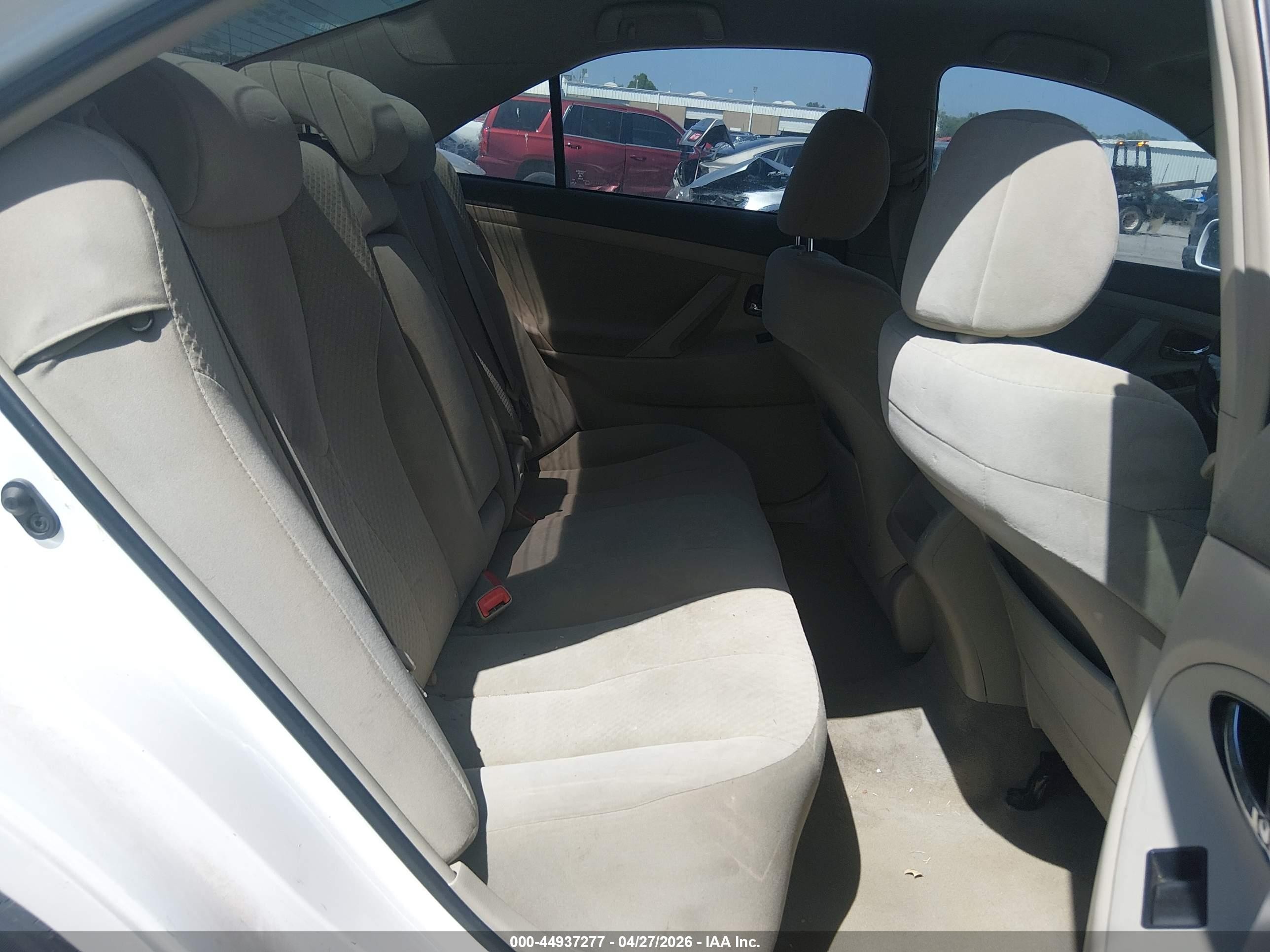 2009 Toyota Camry   Белый vin: 4T1BE46K09U816699