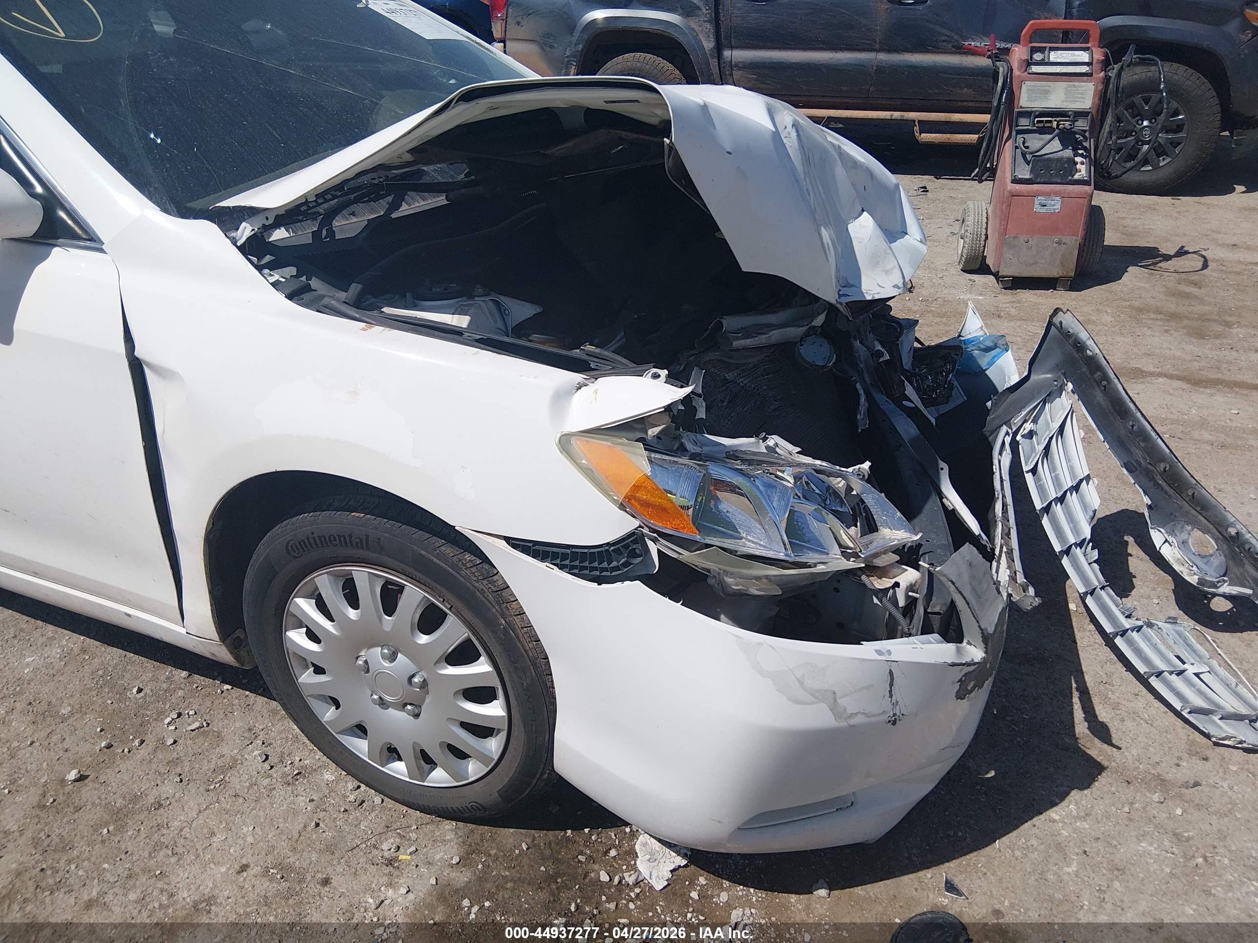 2009 Toyota Camry   Белый vin: 4T1BE46K09U816699