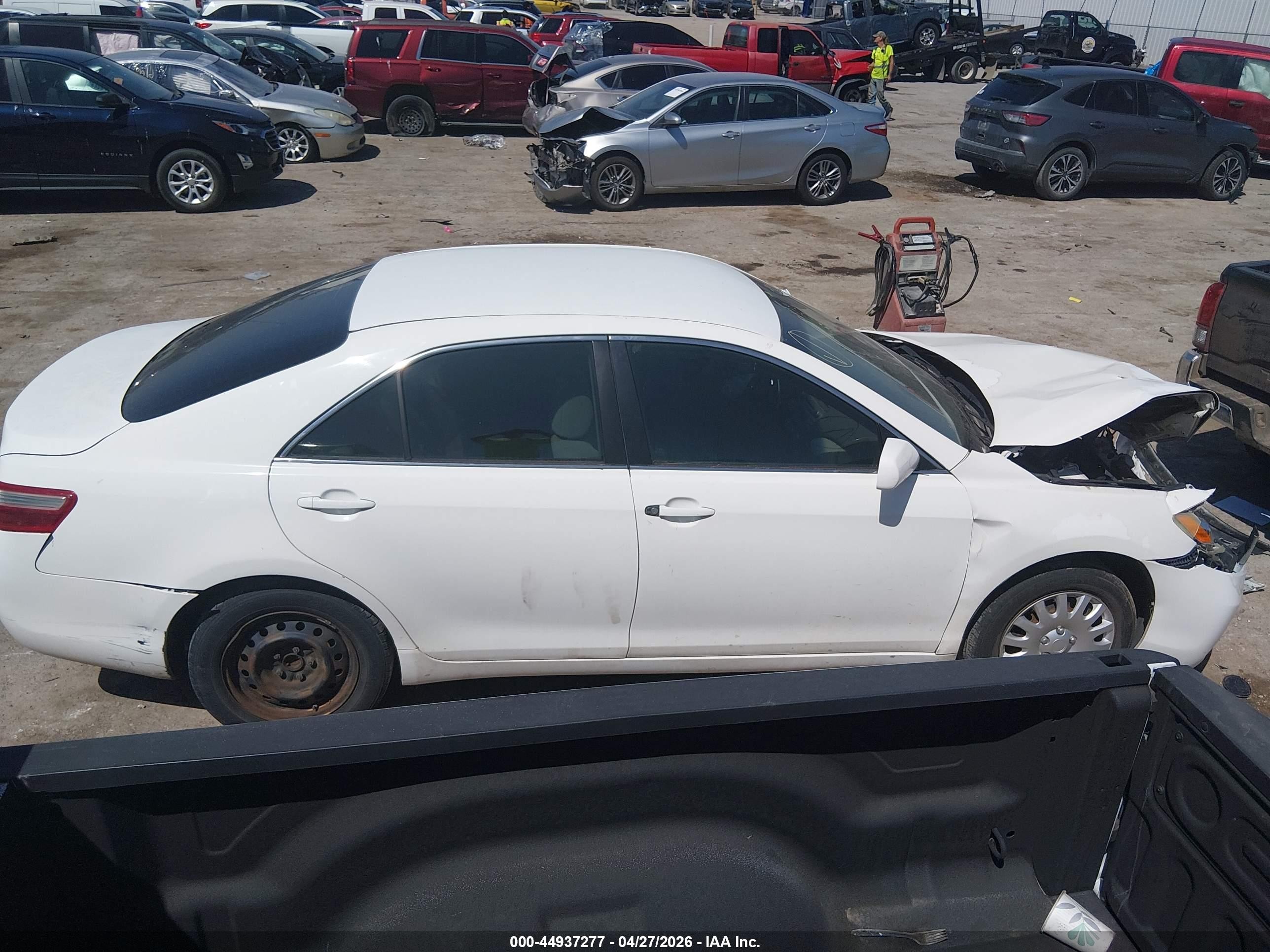 2009 Toyota Camry   Белый vin: 4T1BE46K09U816699