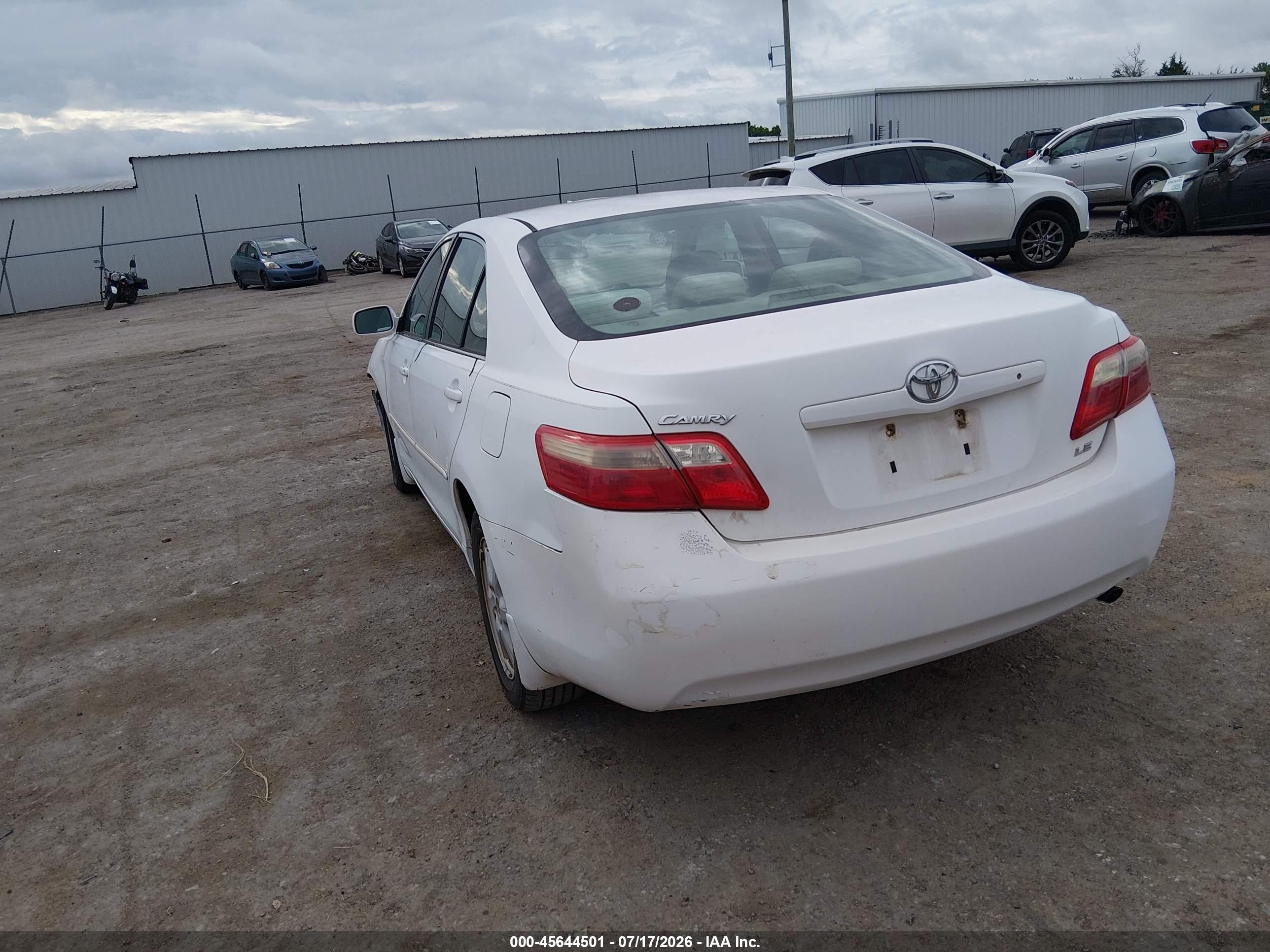 2009 Toyota Camry Le White vin: 4T1BE46K09U819845