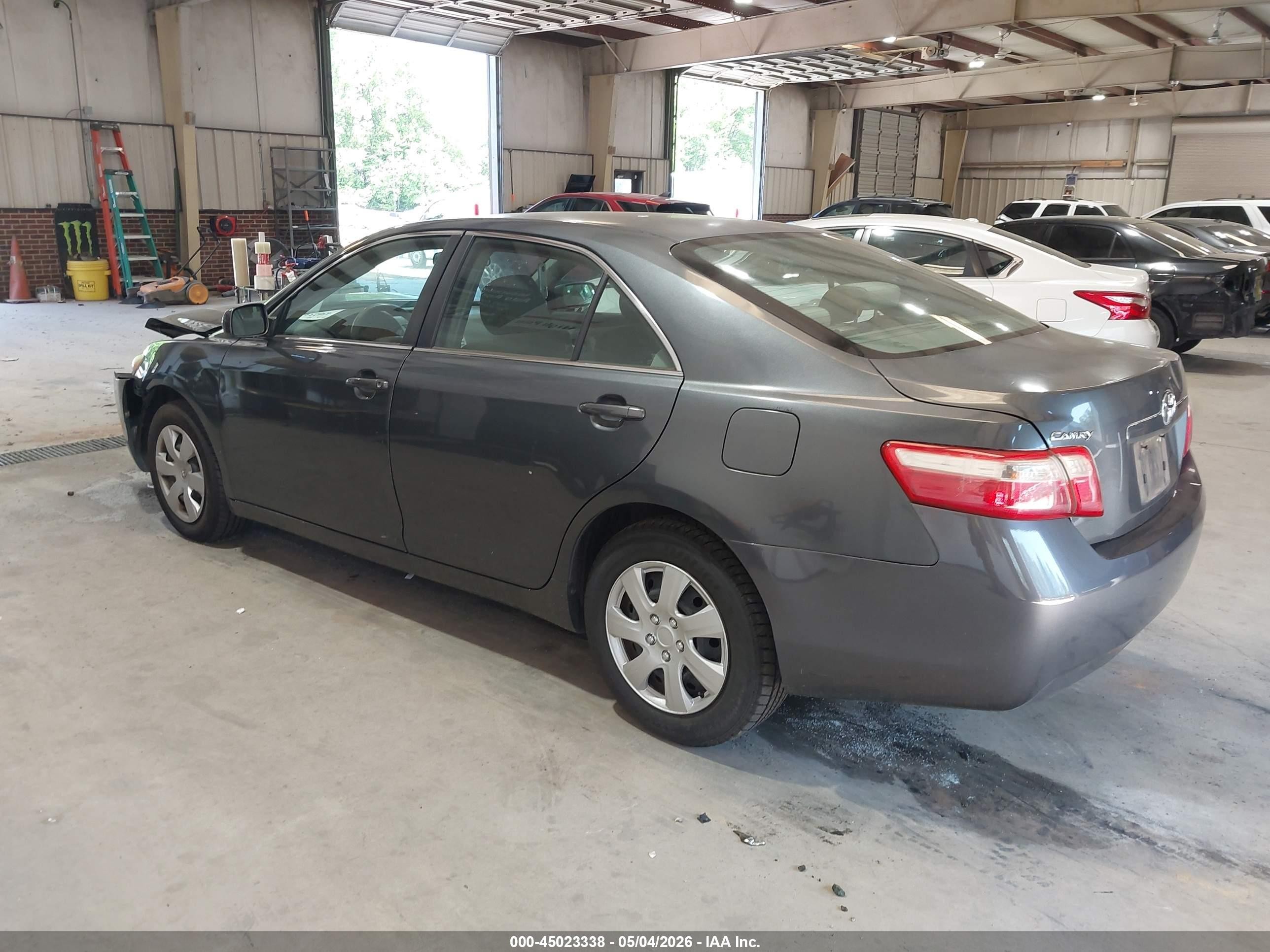 2009 Toyota Camry Le Gray vin: 4T1BE46K09U820428