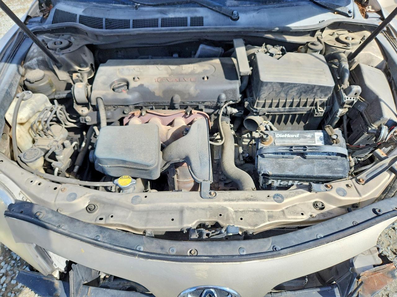 2009 Toyota Camry Le Gold vin: 4T1BE46K09U826746