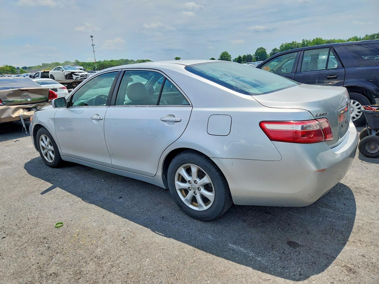 2009 Toyota Camry Le Silver vin: 4T1BE46K09U829274
