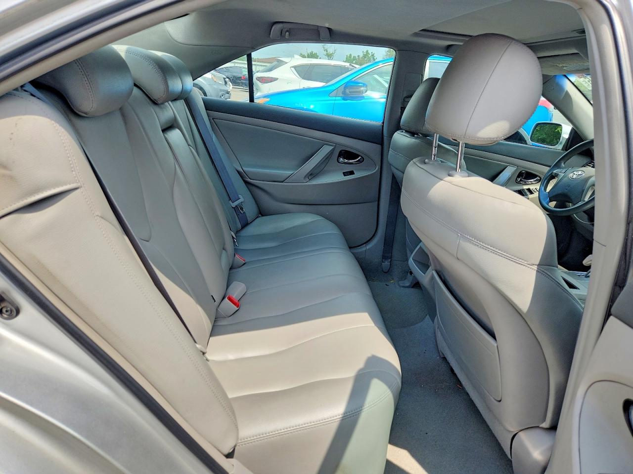2009 Toyota Camry Le Silver vin: 4T1BE46K09U829274