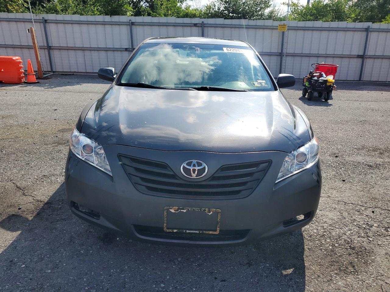 2009 Toyota Camry Le Gray vin: 4T1BE46K09U839626