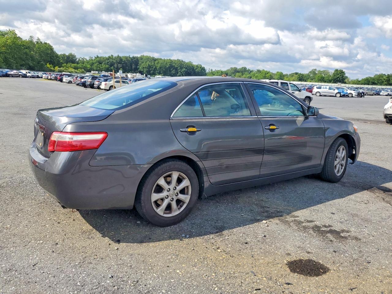 2009 Toyota Camry Le Gray vin: 4T1BE46K09U839626