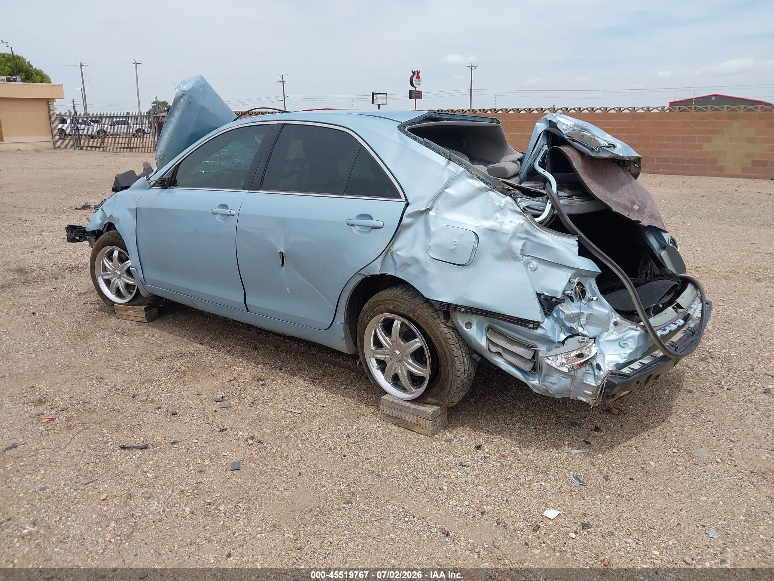 2009 Toyota Camry Le Blue vin: 4T1BE46K09U850352