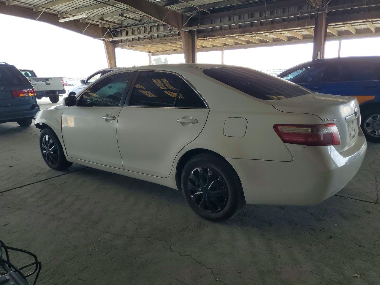 2009 Toyota Camry Le White vin: 4T1BE46K09U853932