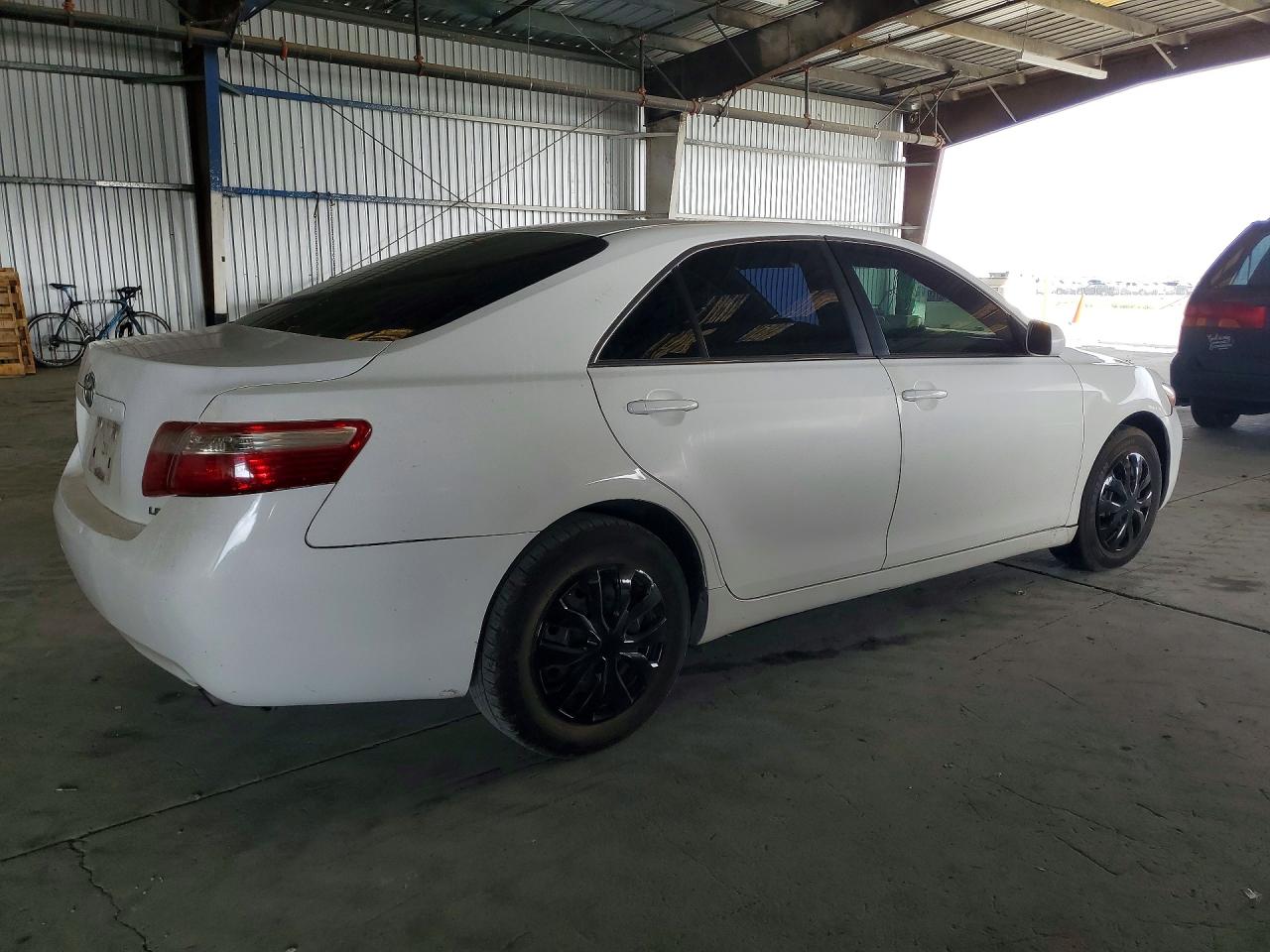 2009 Toyota Camry Le White vin: 4T1BE46K09U853932