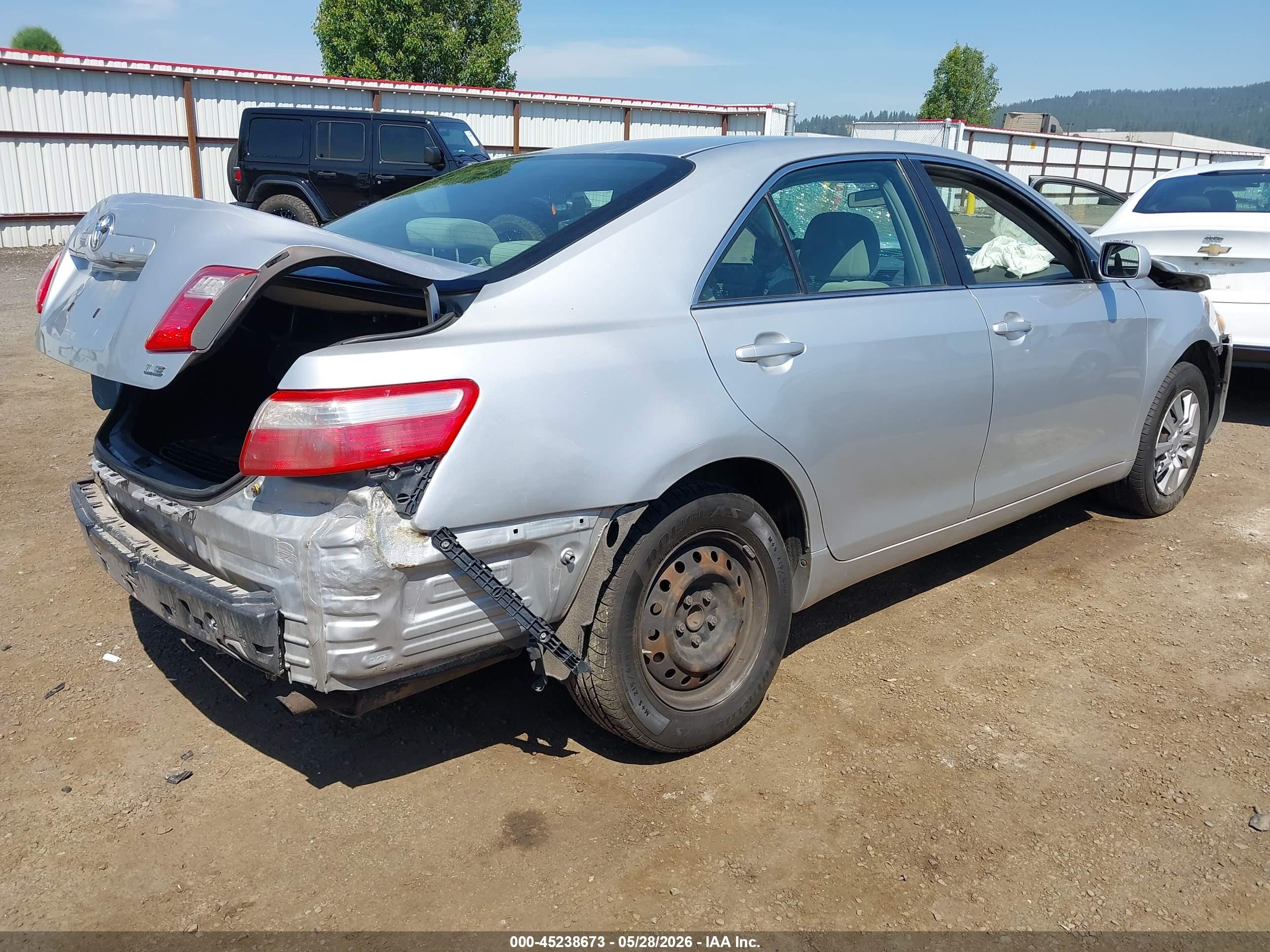 2009 Toyota Camry Le Серебряный vin: 4T1BE46K09U857186