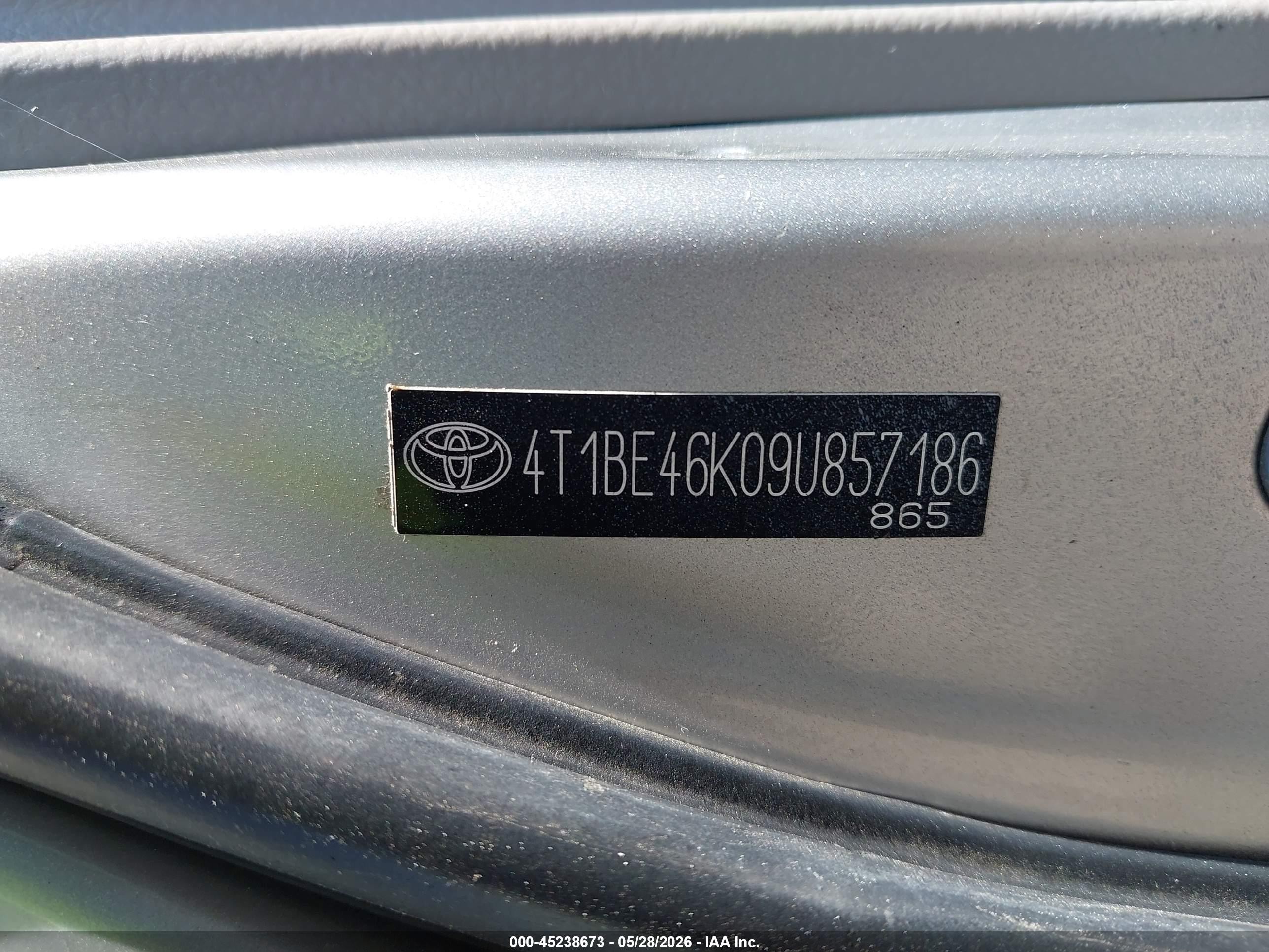 2009 Toyota Camry Le Серебряный vin: 4T1BE46K09U857186