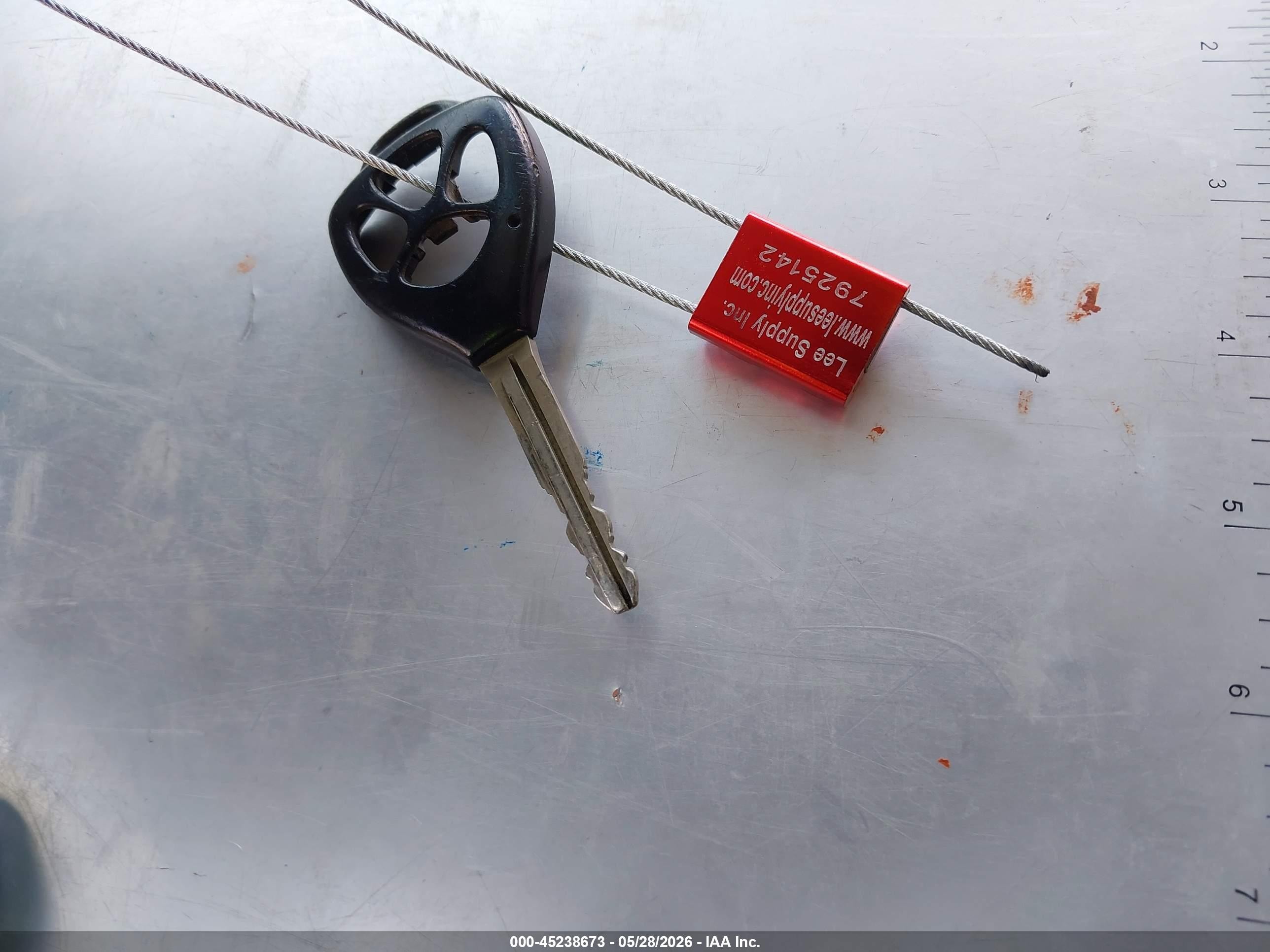 2009 Toyota Camry Le Серебряный vin: 4T1BE46K09U857186