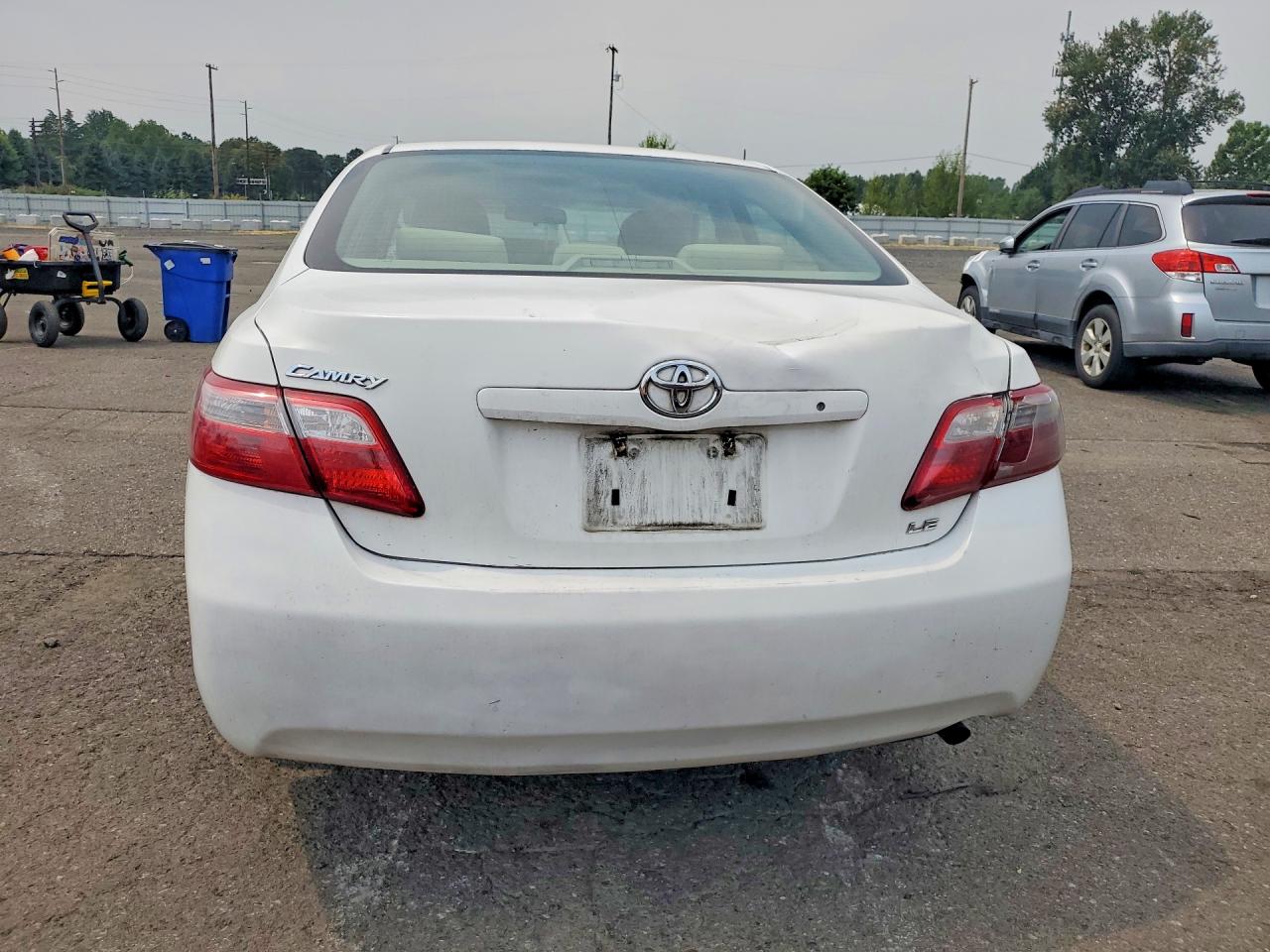 2009 Toyota Camry Le White vin: 4T1BE46K09U869080