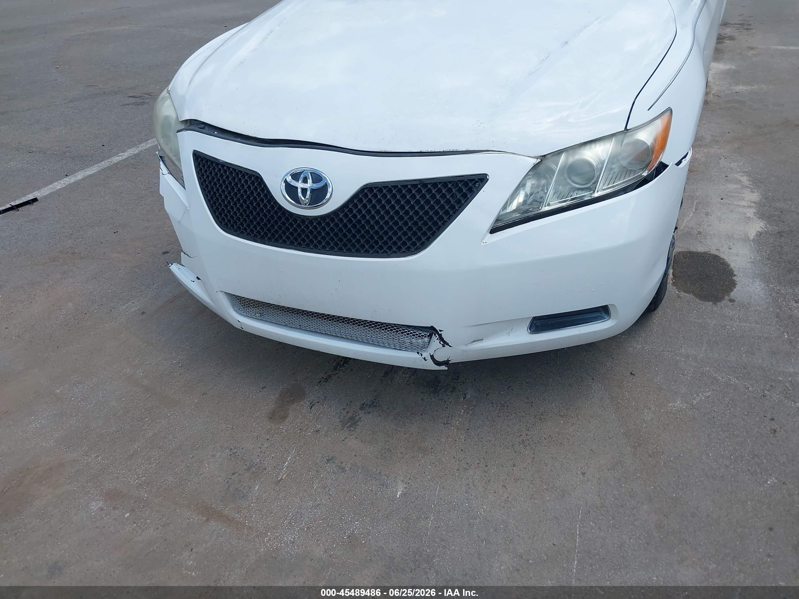 2009 Toyota Camry Le White vin: 4T1BE46K09U883870