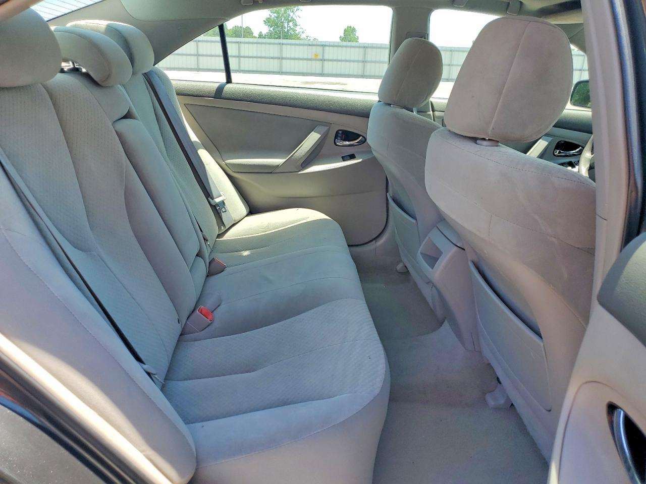 2009 Toyota Camry Le Gray vin: 4T1BE46K09U884839