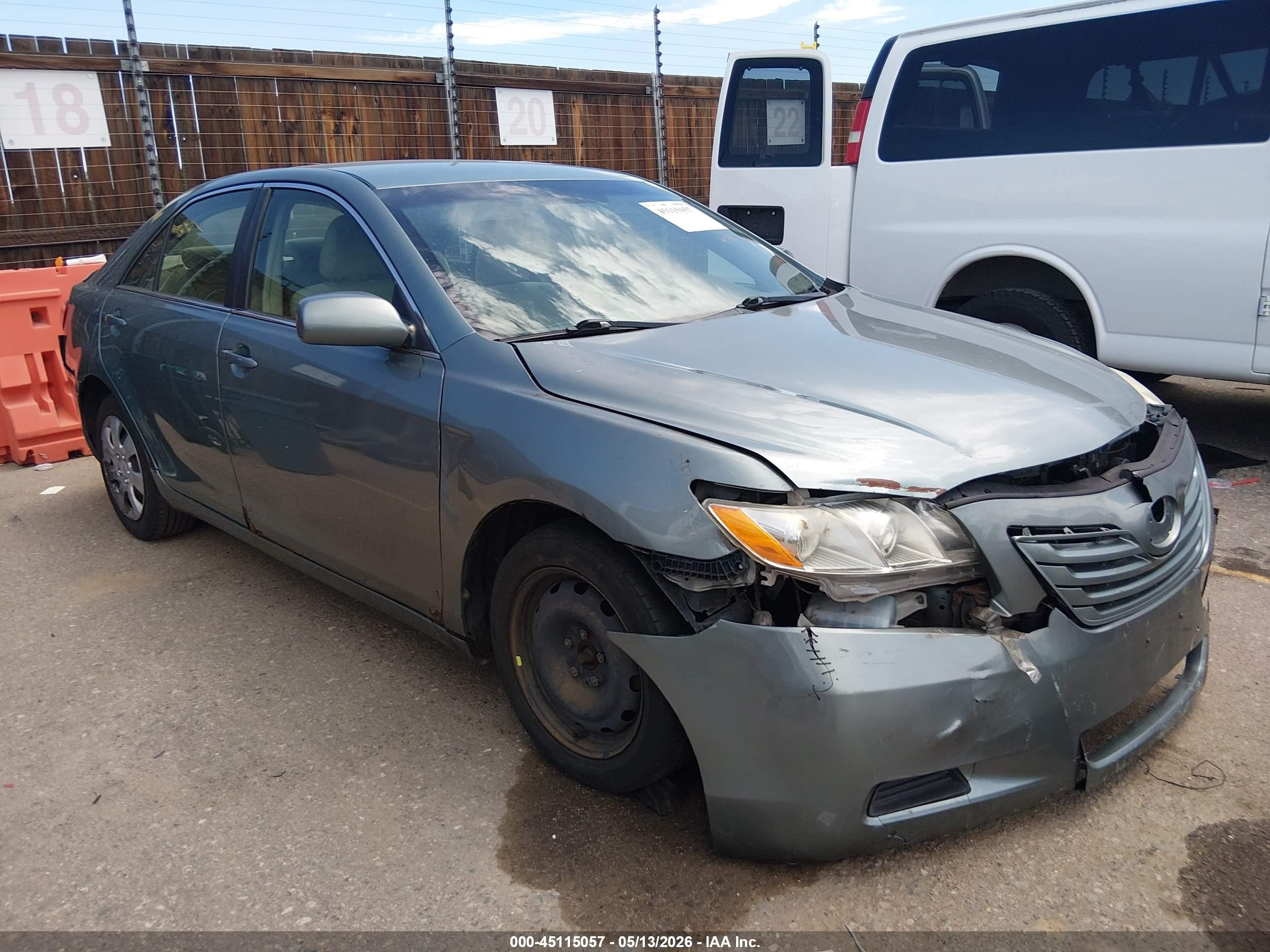 2009 Toyota Camry Le Green vin: 4T1BE46K09U887353