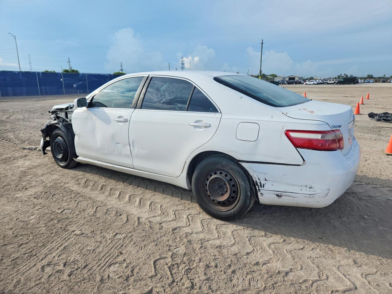 2009 Toyota Camry Le Белый vin: 4T1BE46K09U893850