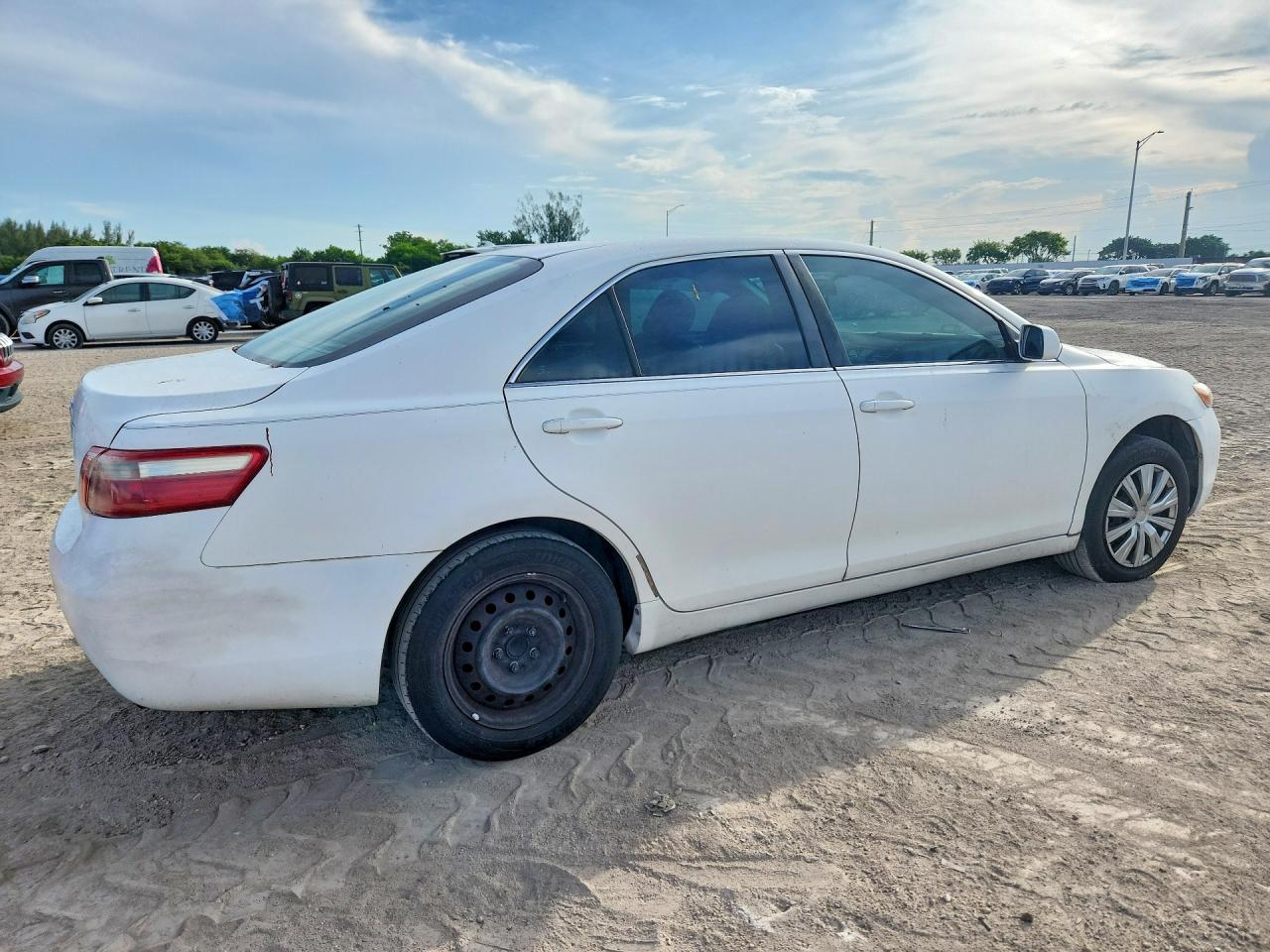 2009 Toyota Camry Le Белый vin: 4T1BE46K09U893850