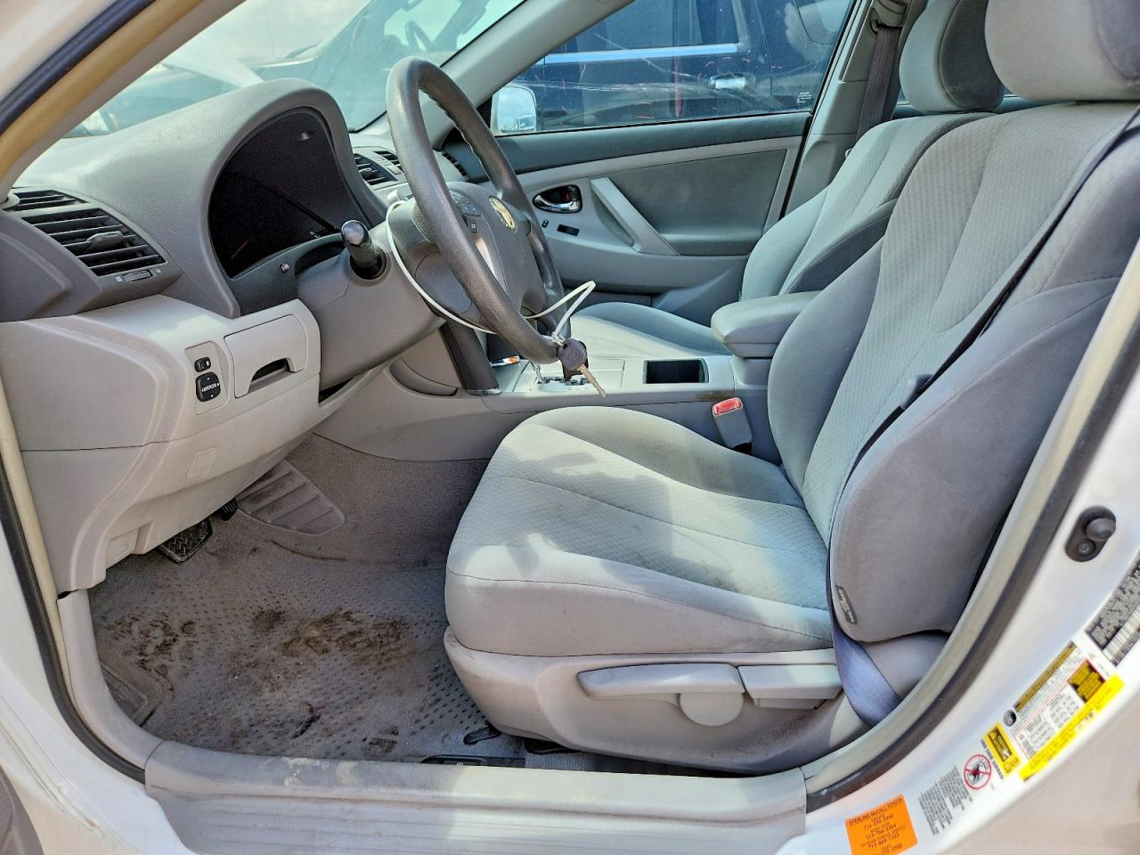 2009 Toyota Camry Base White vin: 4T1BE46K09U895419