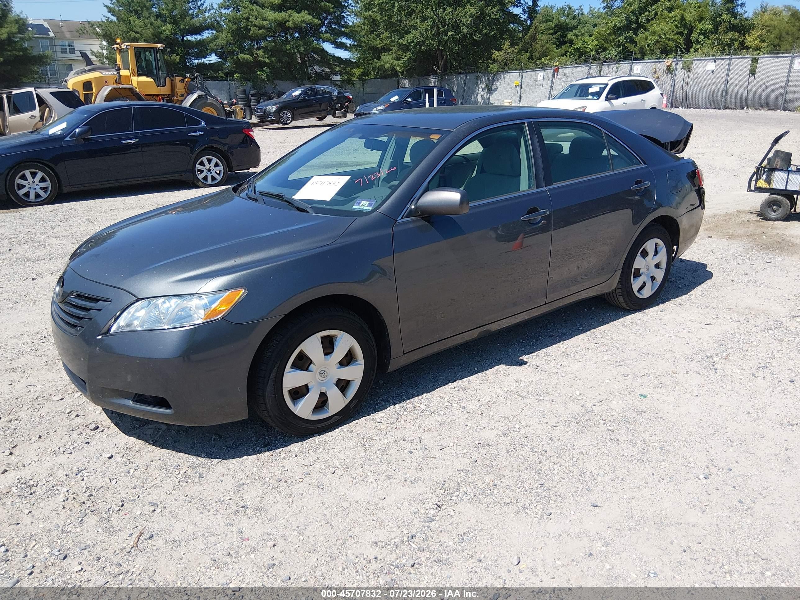 2007 Toyota Camry Le Серый vin: 4T1BE46K17U014983