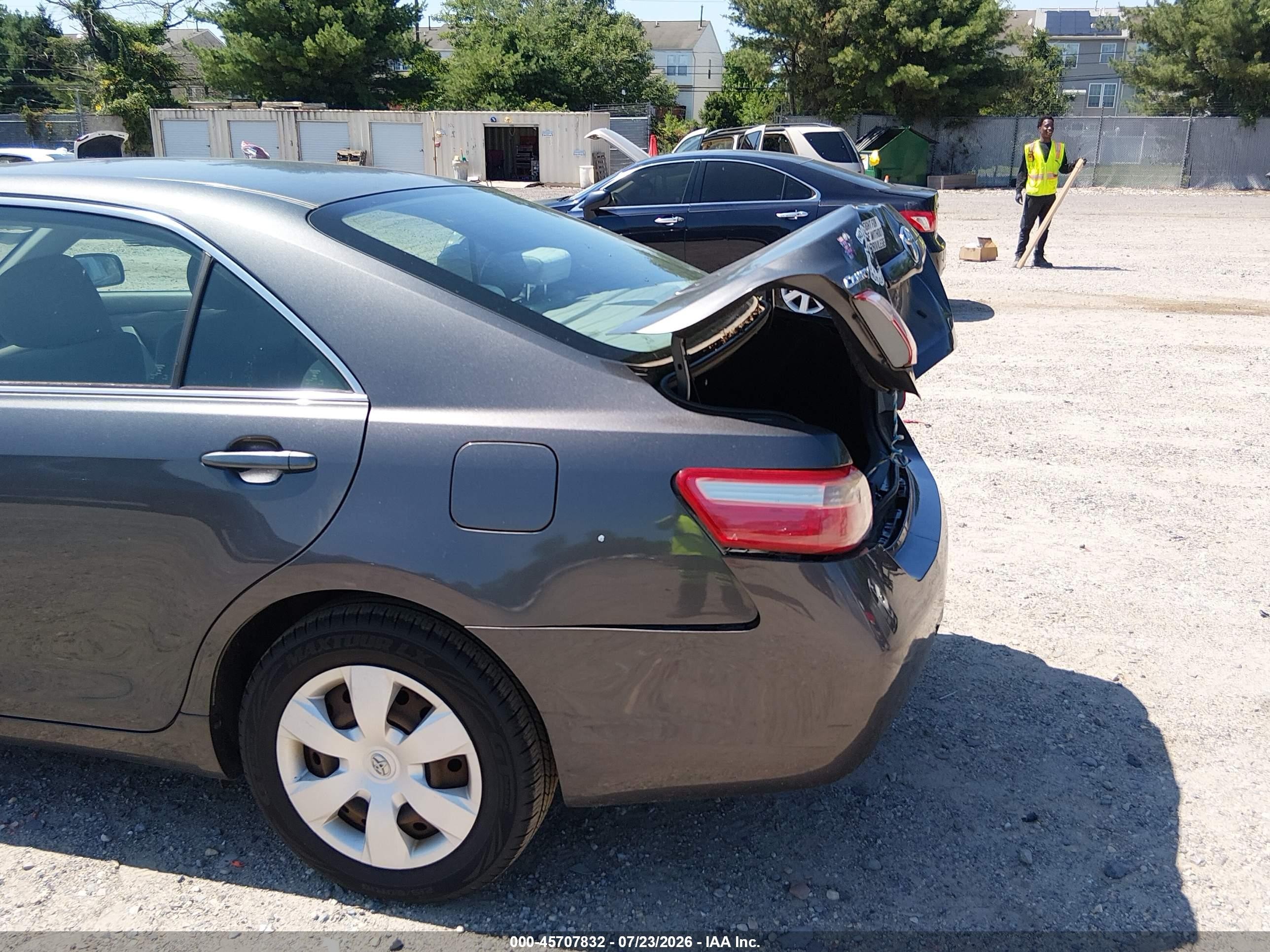 2007 Toyota Camry Le Серый vin: 4T1BE46K17U014983