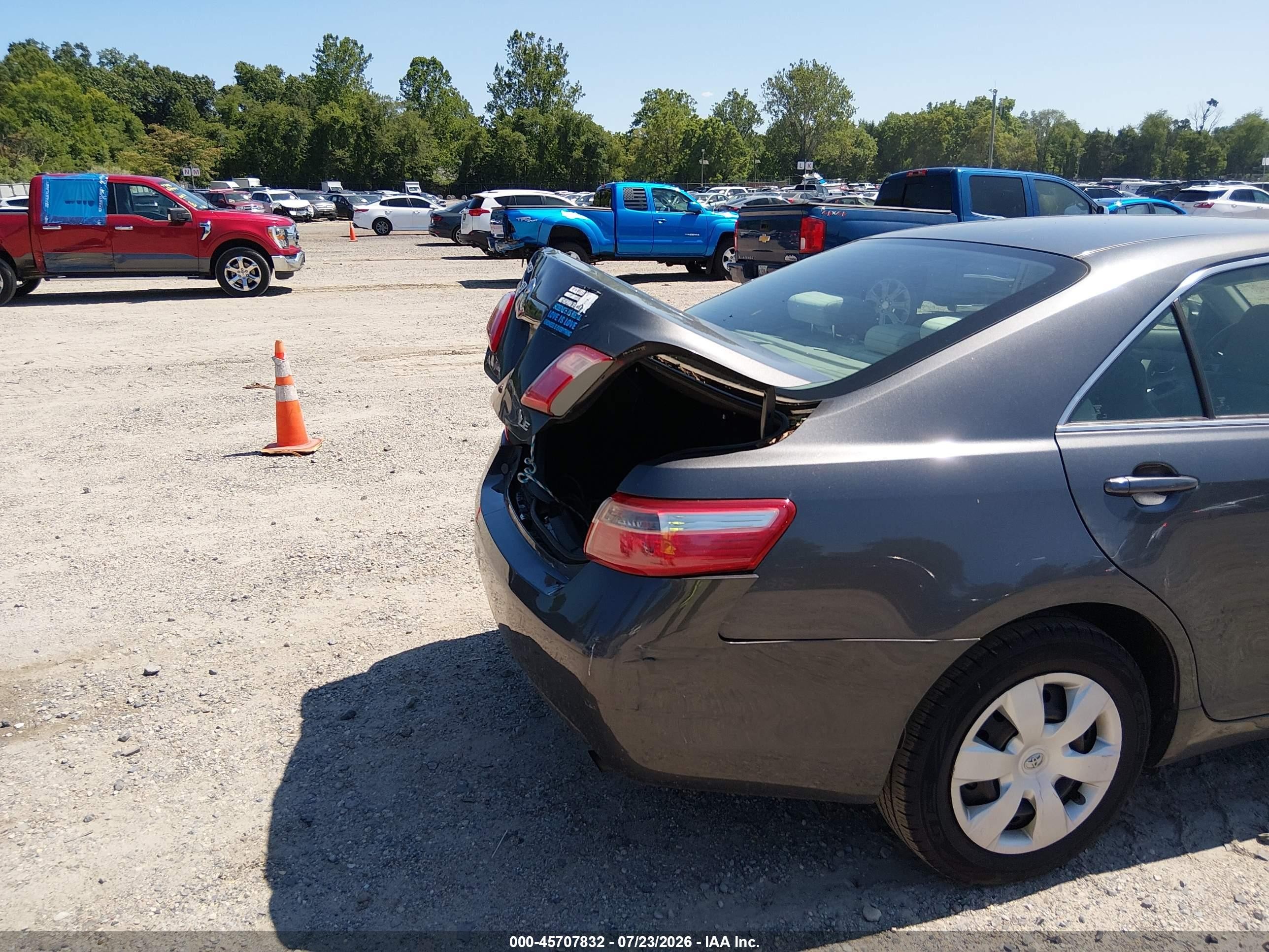 2007 Toyota Camry Le Серый vin: 4T1BE46K17U014983