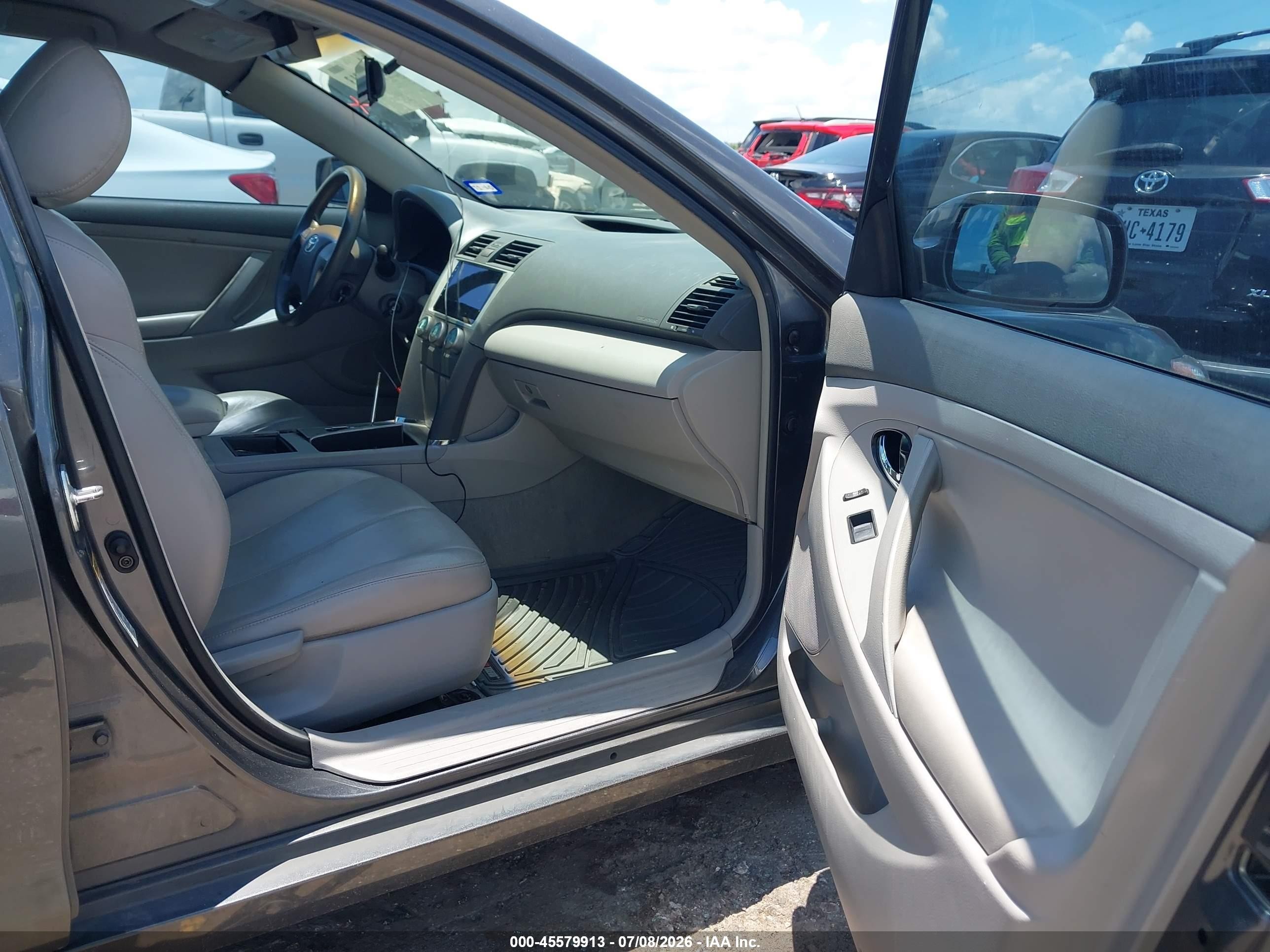 2007 Toyota Camry Le Серый vin: 4T1BE46K17U015437