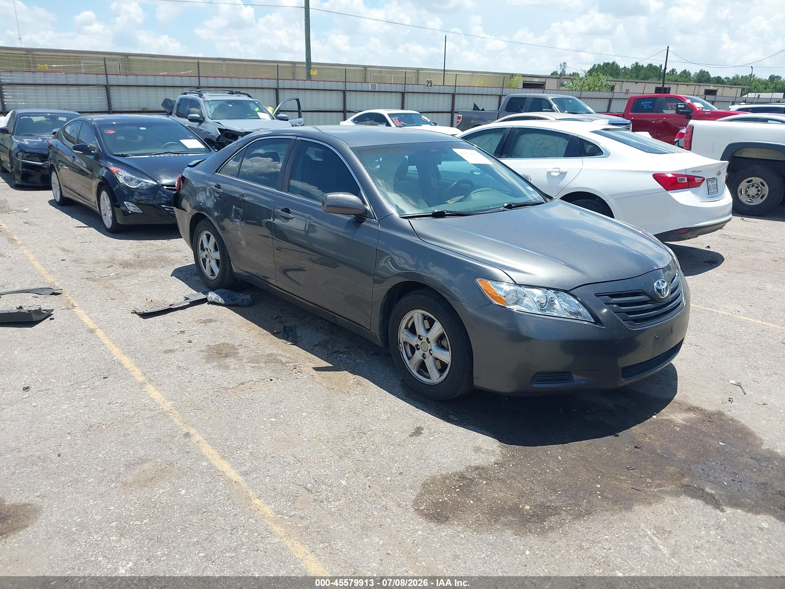 2007 Toyota Camry Le Gray vin: 4T1BE46K17U015437