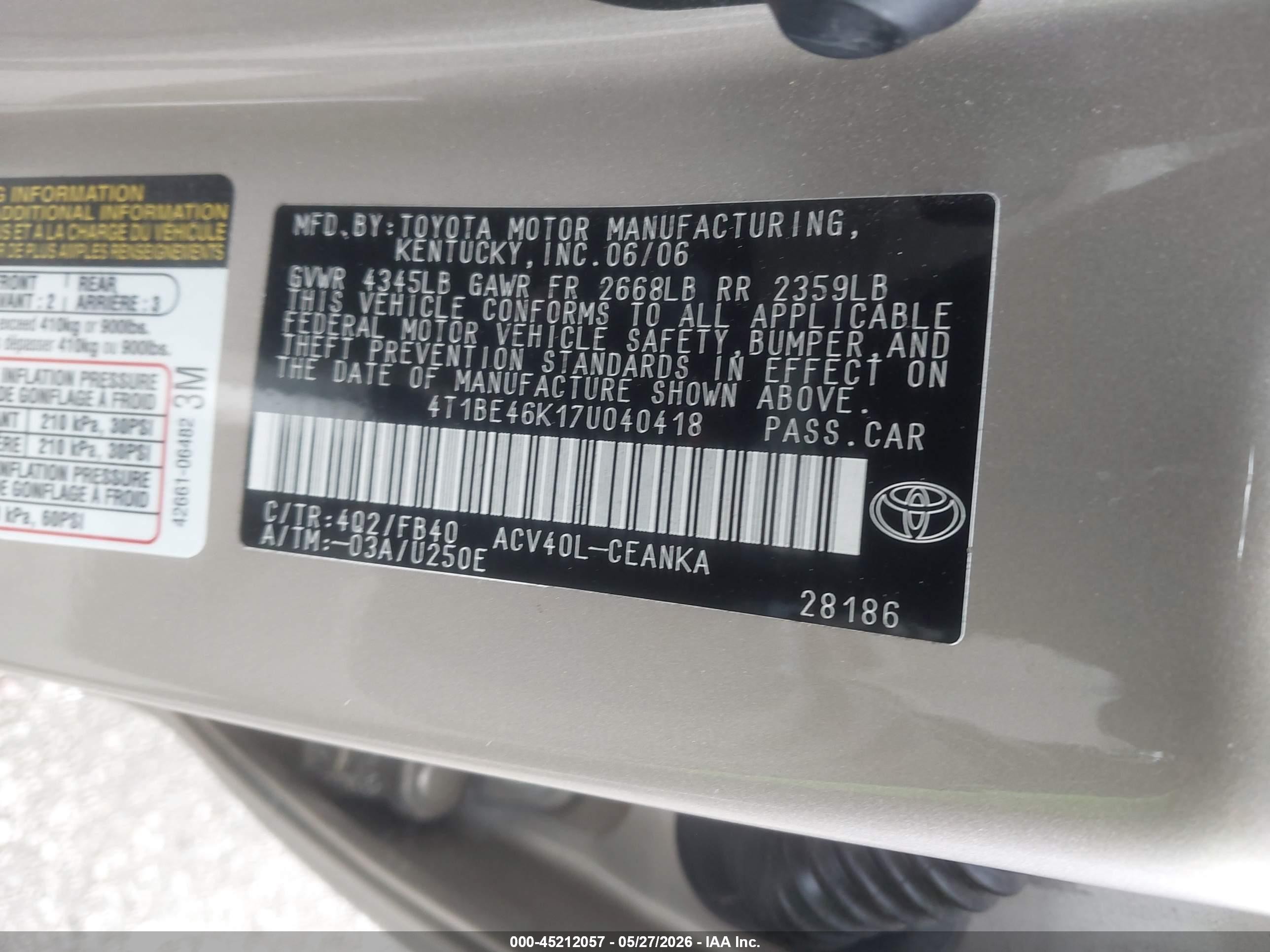 2007 Toyota Camry Le Gold vin: 4T1BE46K17U040418