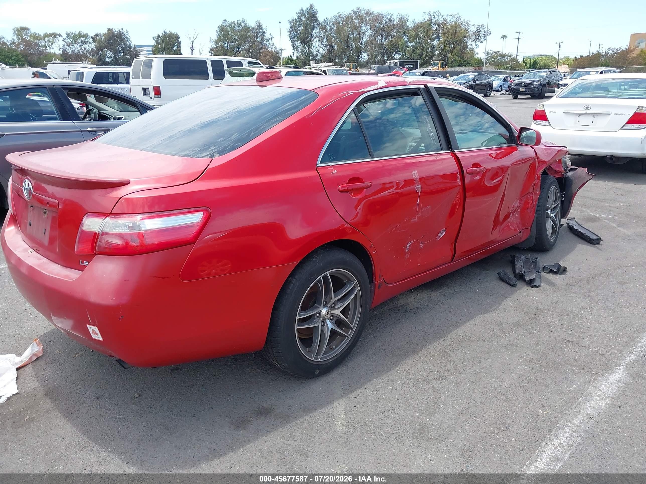 2007 Toyota Camry Le Red vin: 4T1BE46K17U076755