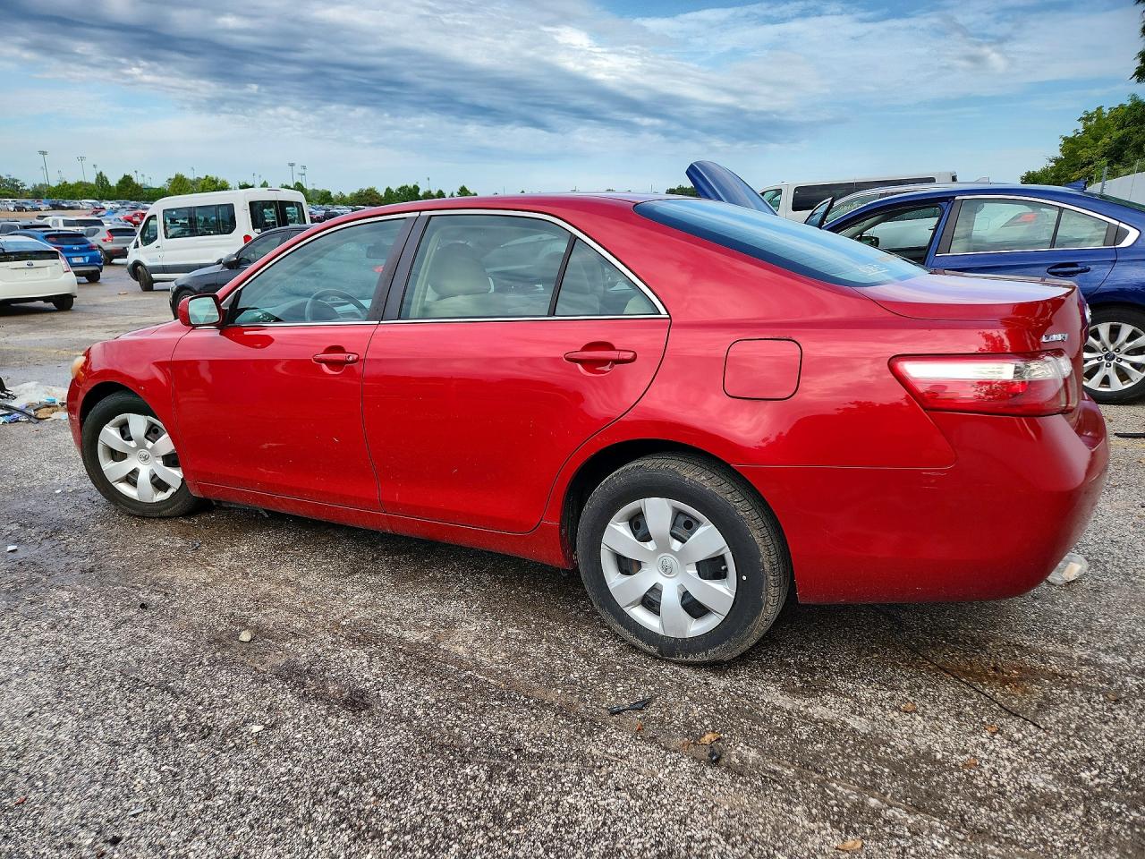2007 Toyota Camry Le Red vin: 4T1BE46K17U093149