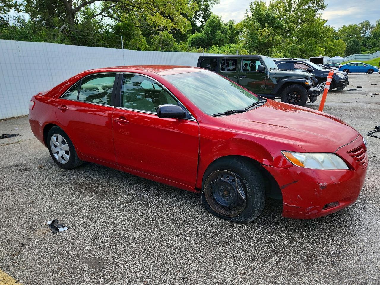 2007 Toyota Camry Le Red vin: 4T1BE46K17U093149