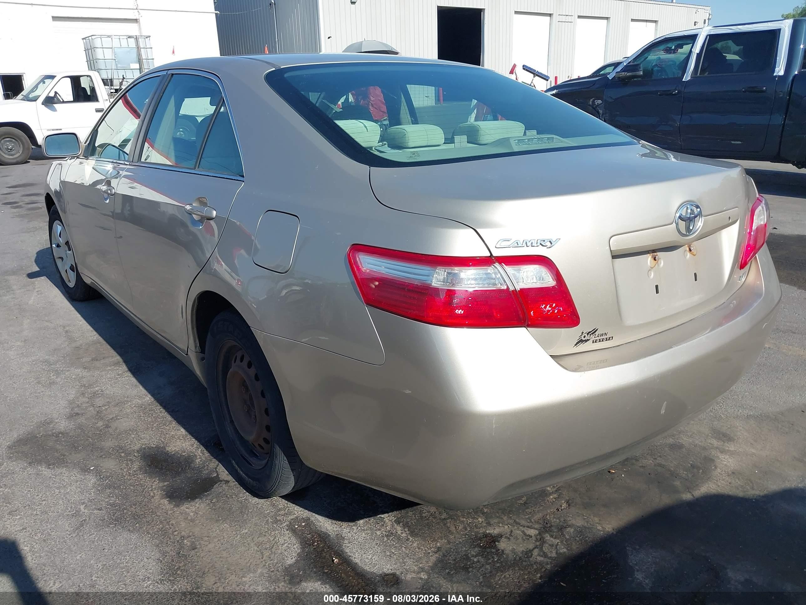 2007 Toyota Camry Le Серебряный vin: 4T1BE46K17U127848
