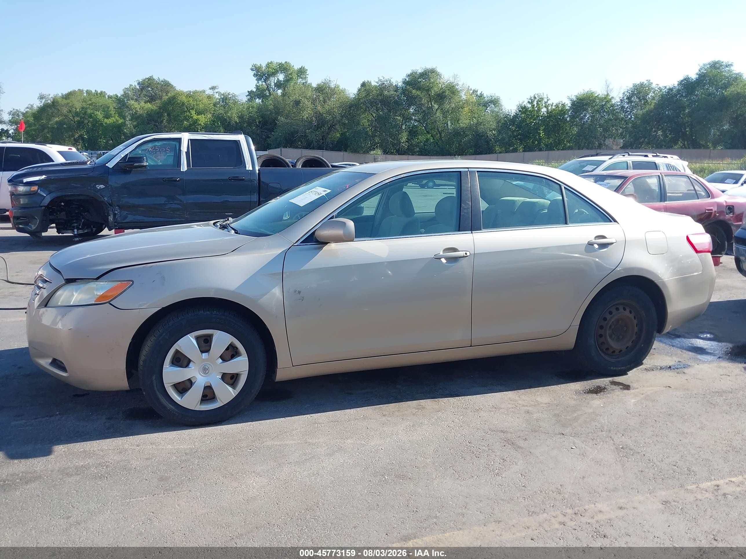 2007 Toyota Camry Le Серебряный vin: 4T1BE46K17U127848