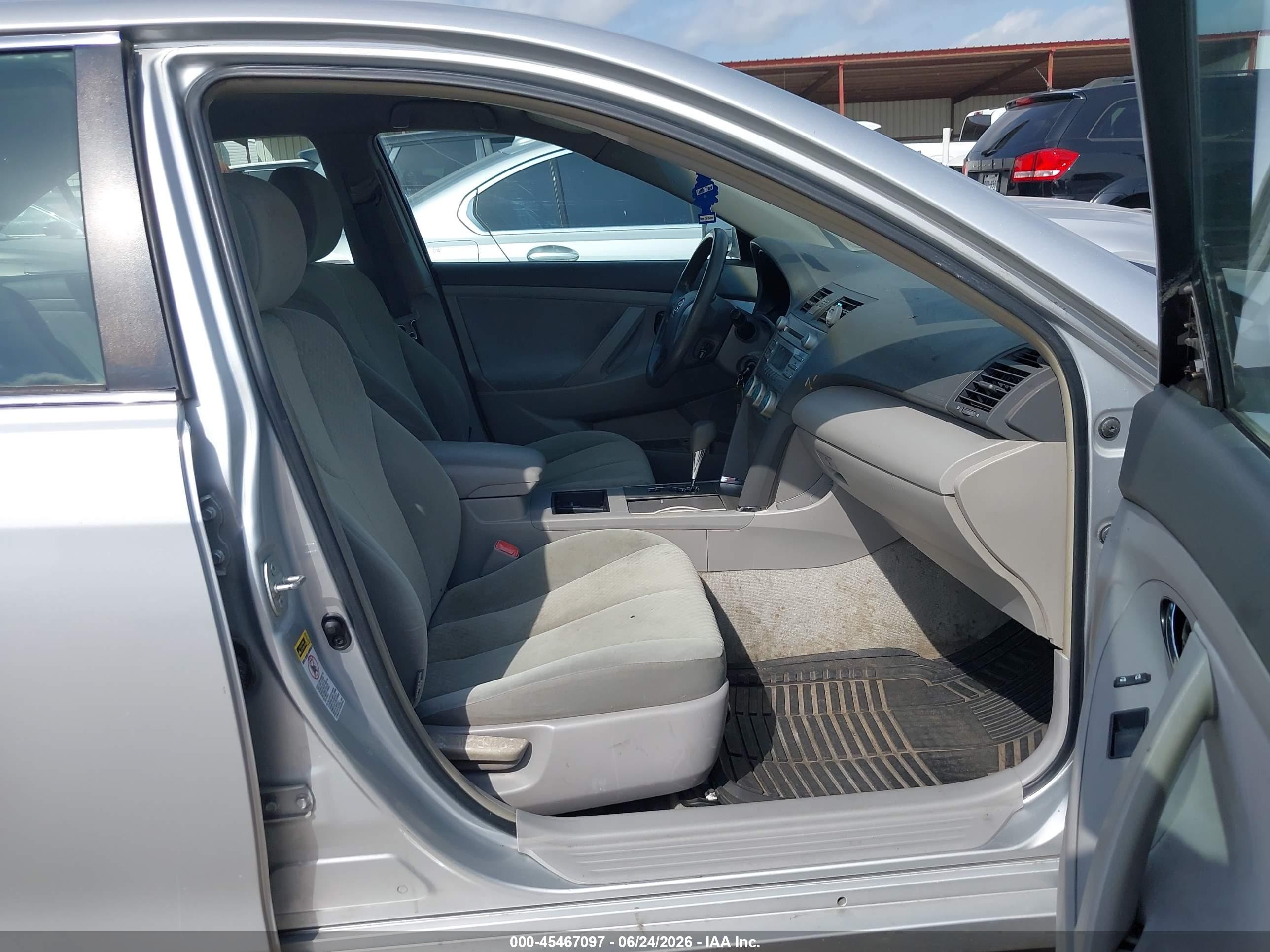 2007 Toyota Camry Le Silver vin: 4T1BE46K17U145783