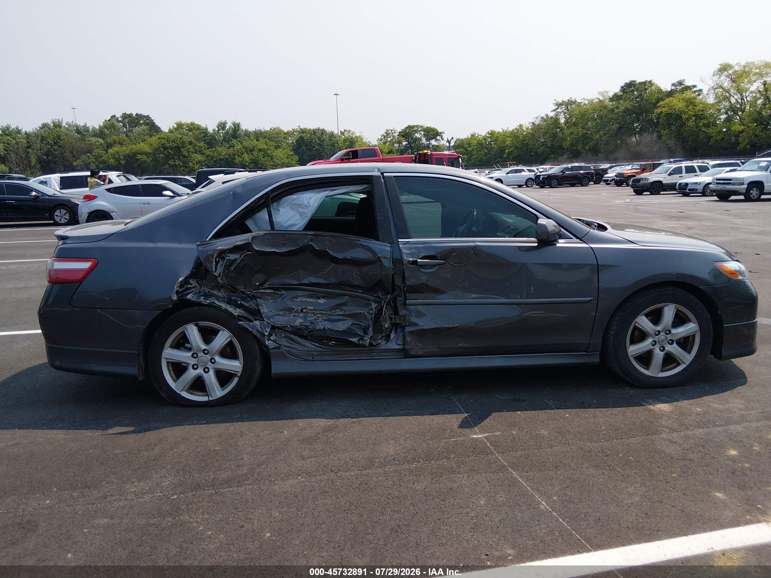 2007 Toyota Camry Se Серый vin: 4T1BE46K17U175530