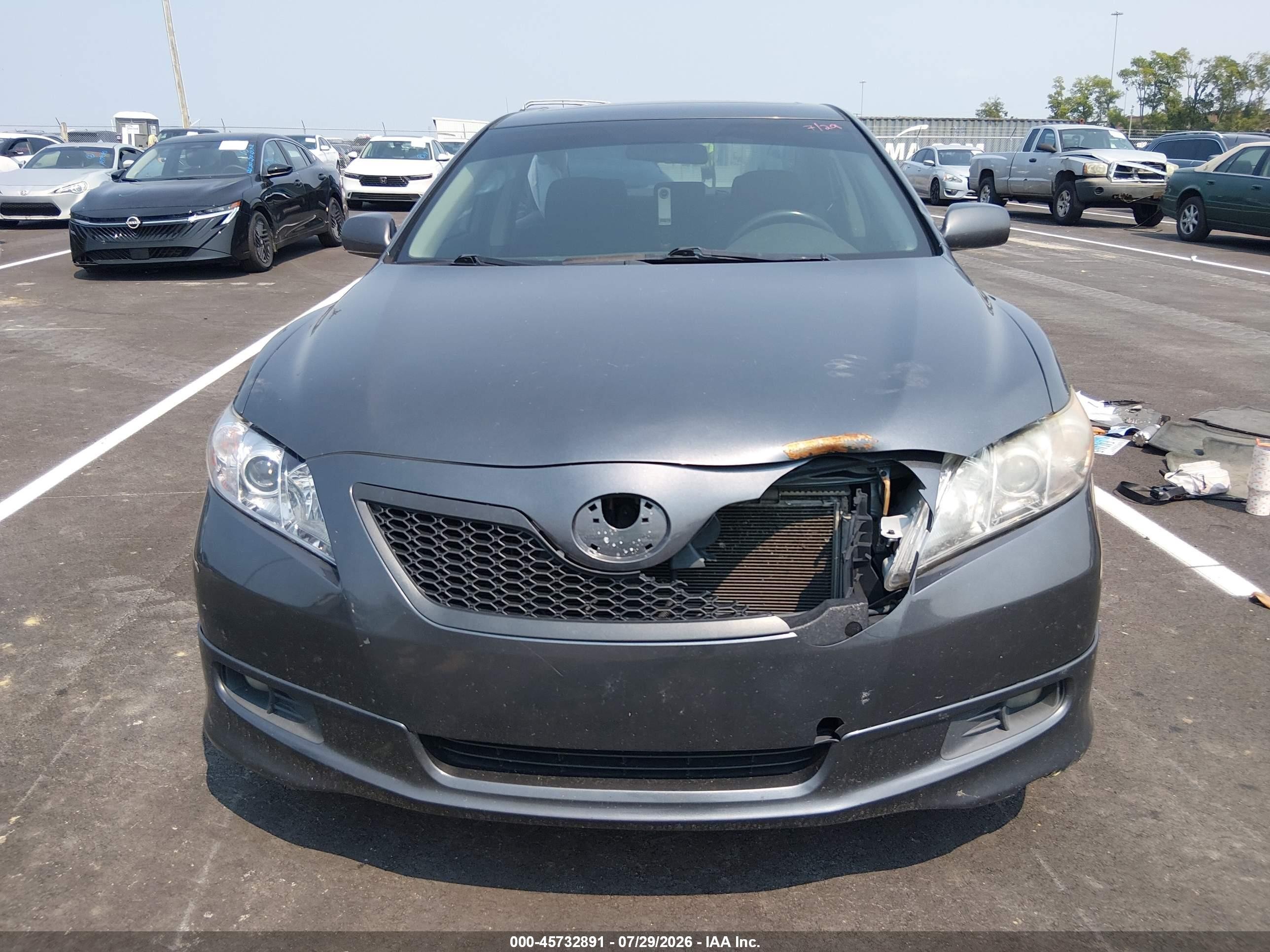 2007 Toyota Camry Se Серый vin: 4T1BE46K17U175530